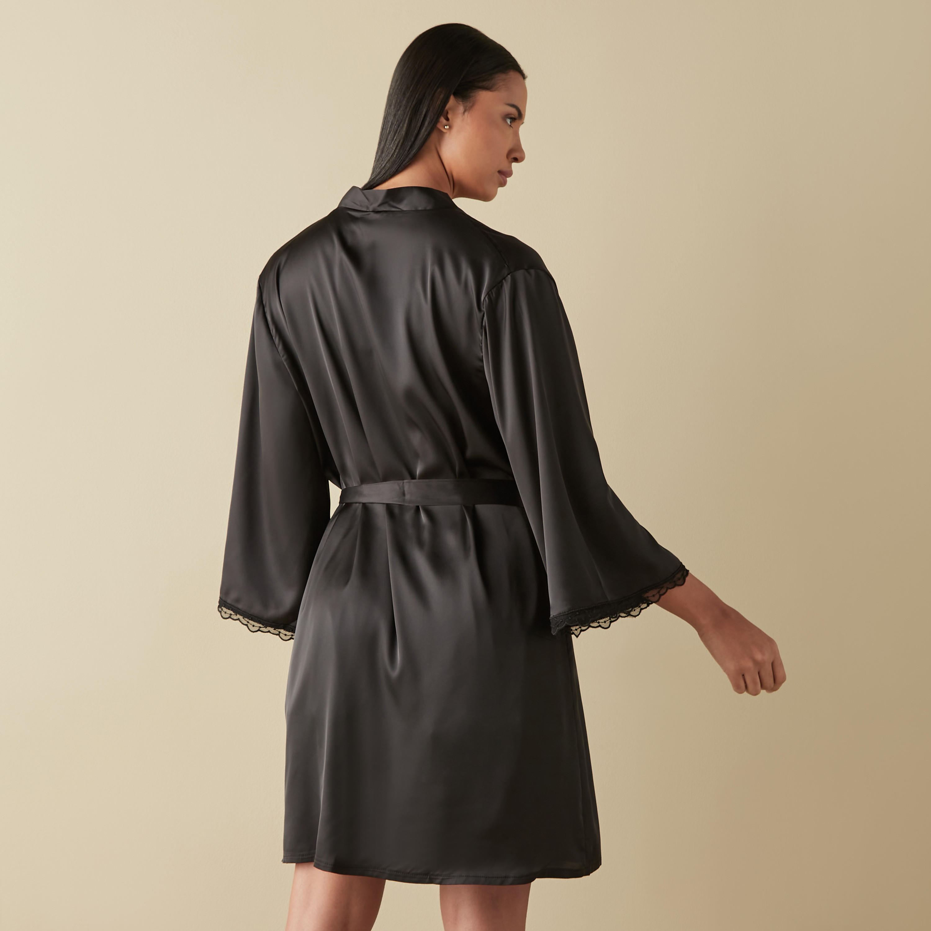 طقم فستان نوم مزين بالدانتيل وروب-women-clothing-nightwear-robes-image-4