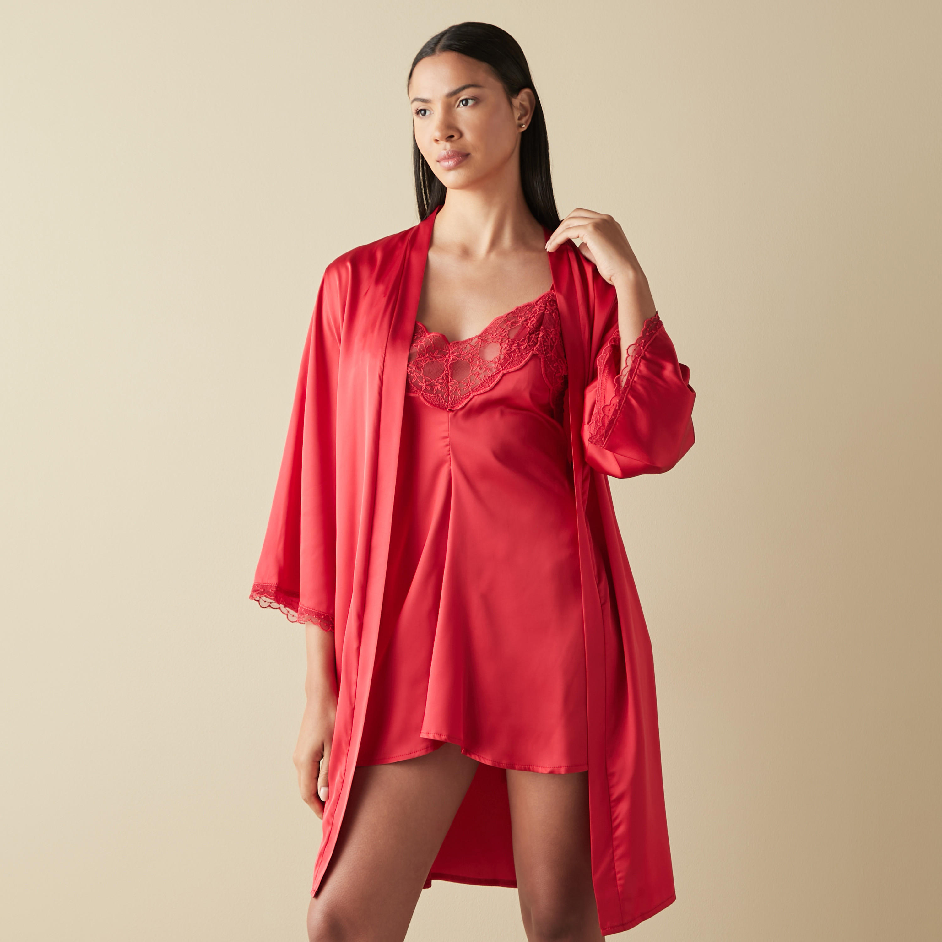 طقم فستان نوم مزين بالدانتيل وروب-women-clothing-nightwear-robes-image-1