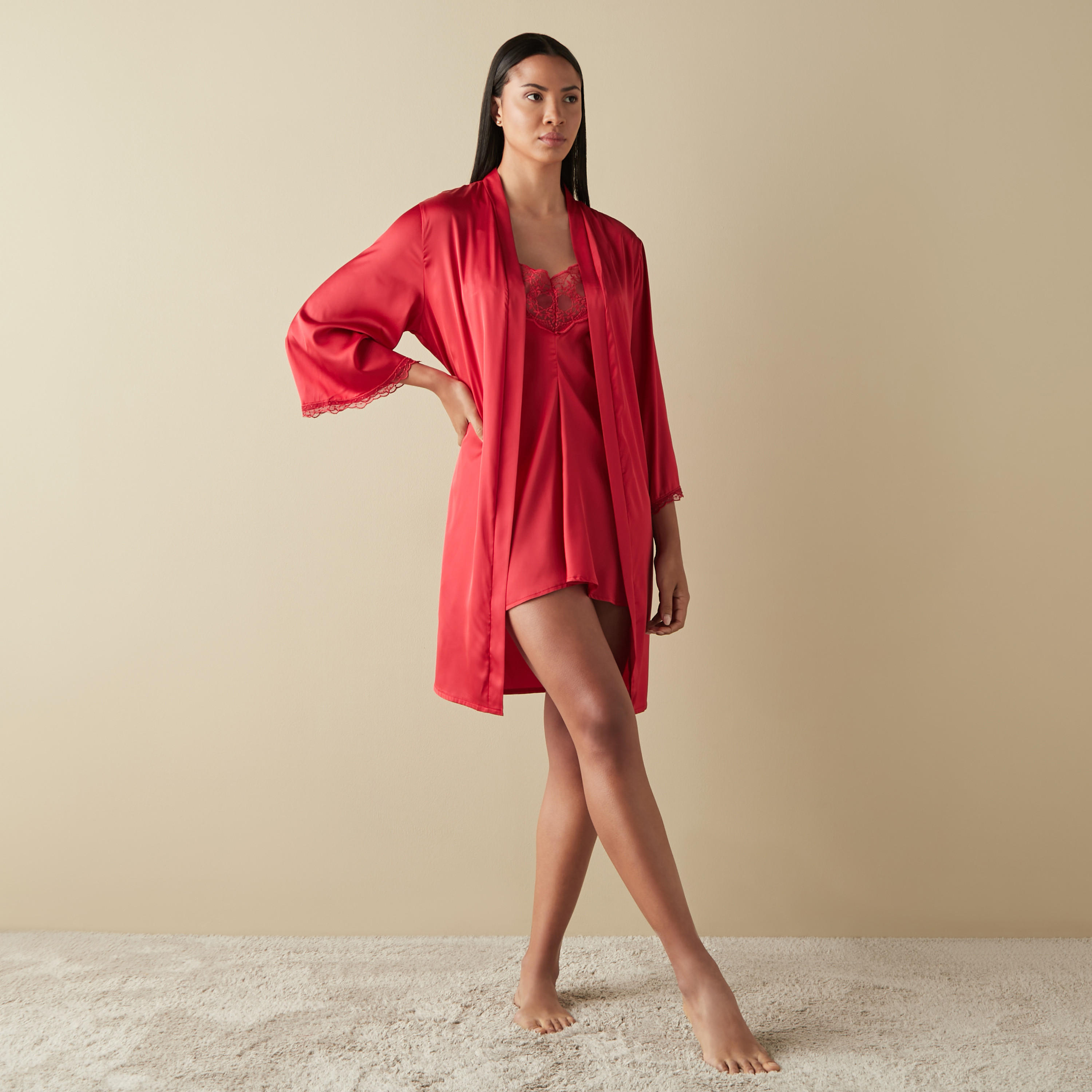 طقم فستان نوم مزين بالدانتيل وروب-women-clothing-nightwear-robes-image-2