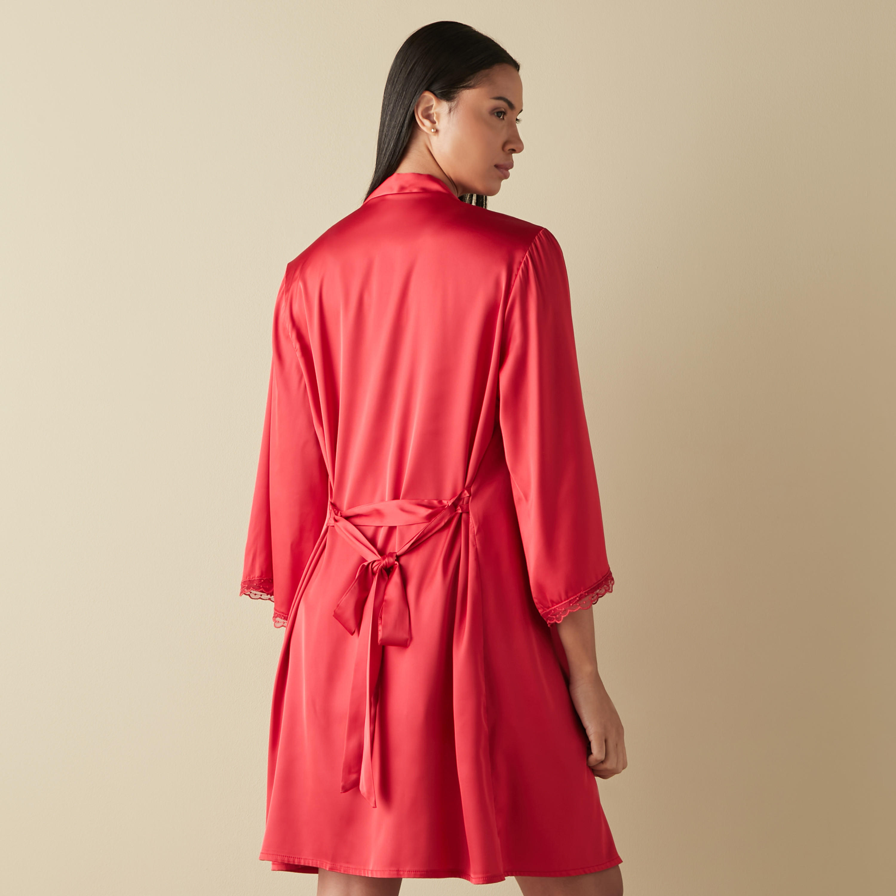 طقم فستان نوم مزين بالدانتيل وروب-women-clothing-nightwear-robes-image-4