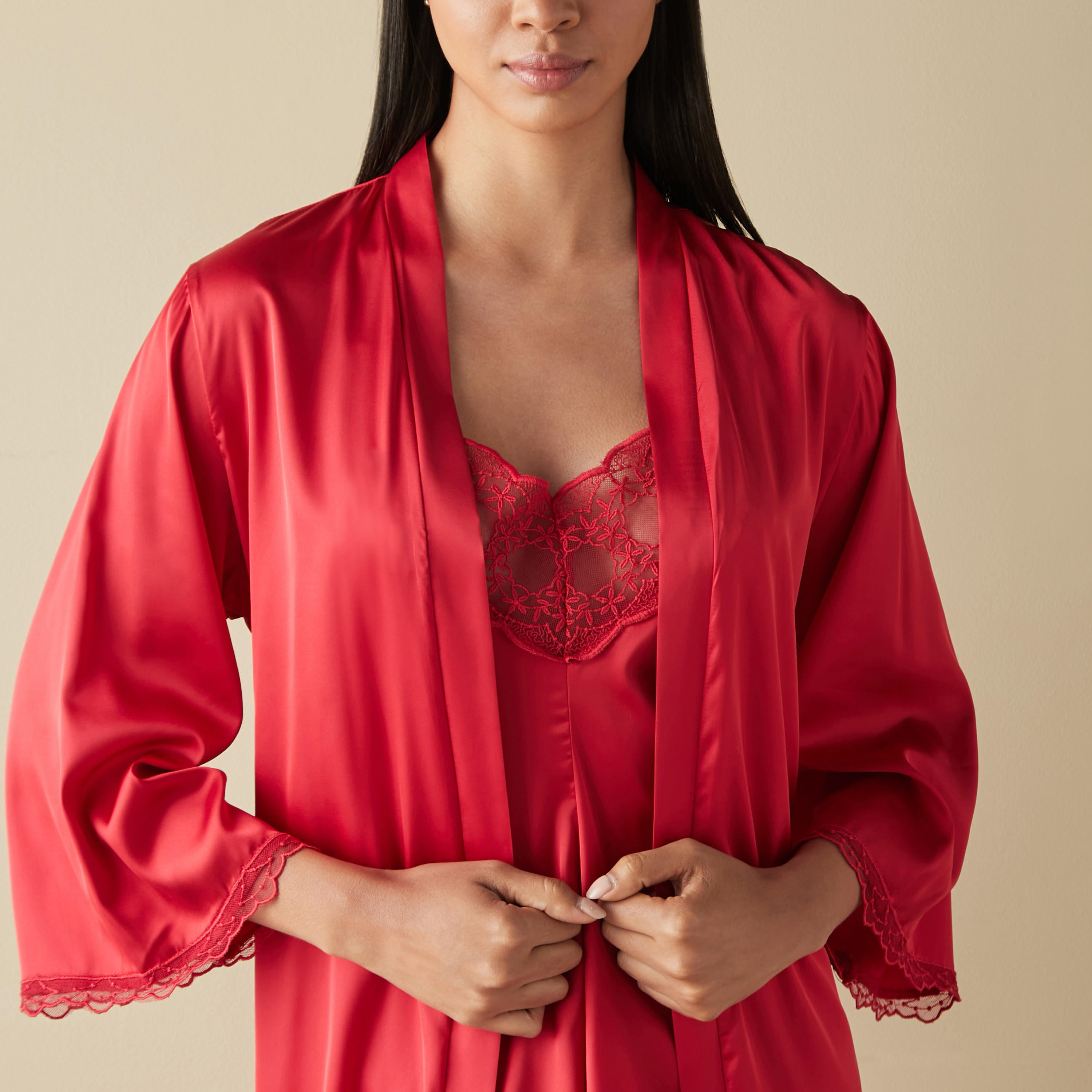طقم فستان نوم مزين بالدانتيل وروب-women-clothing-nightwear-robes-image-5