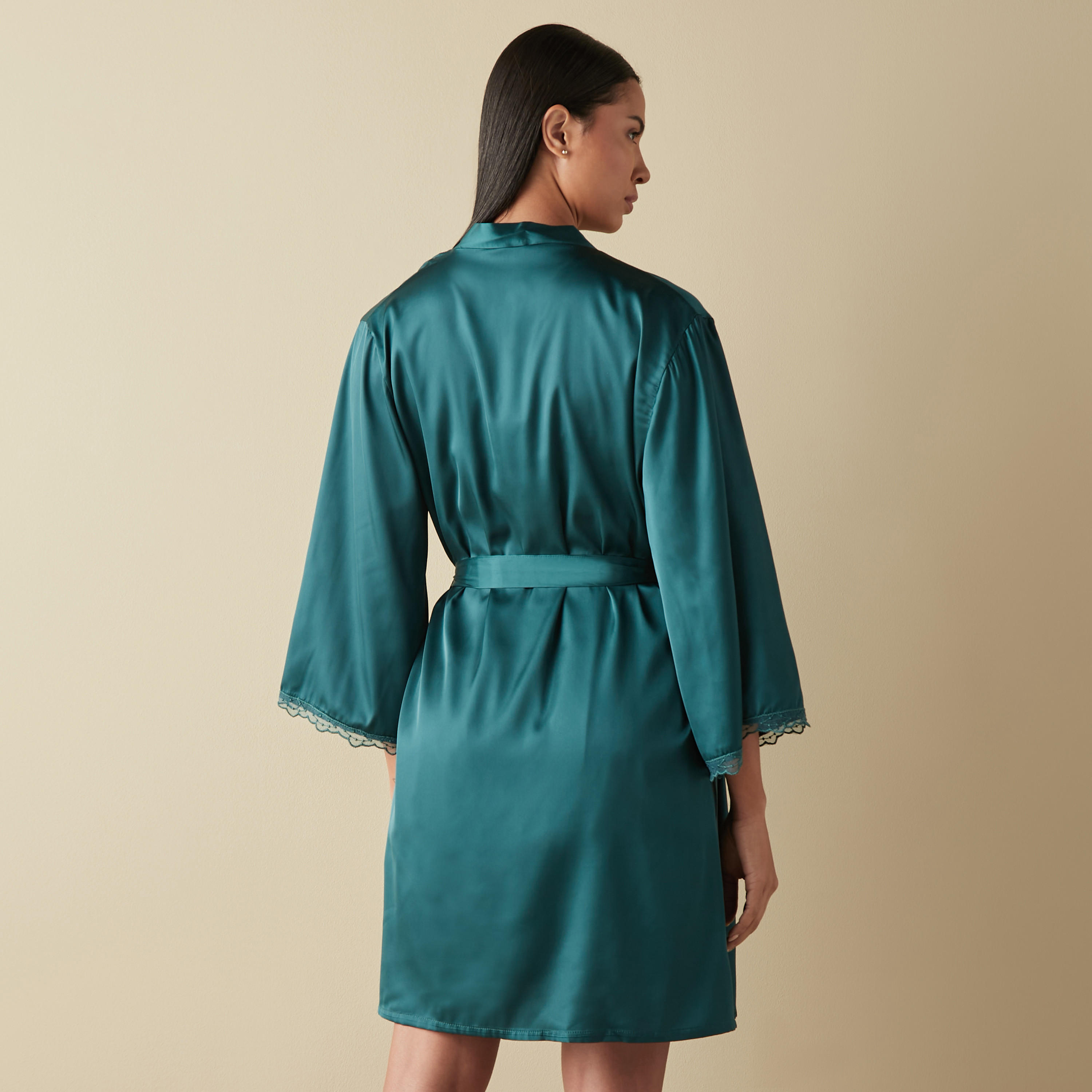 طقم فستان نوم مزين بالدانتيل وروب-women-clothing-nightwear-robes-image-4