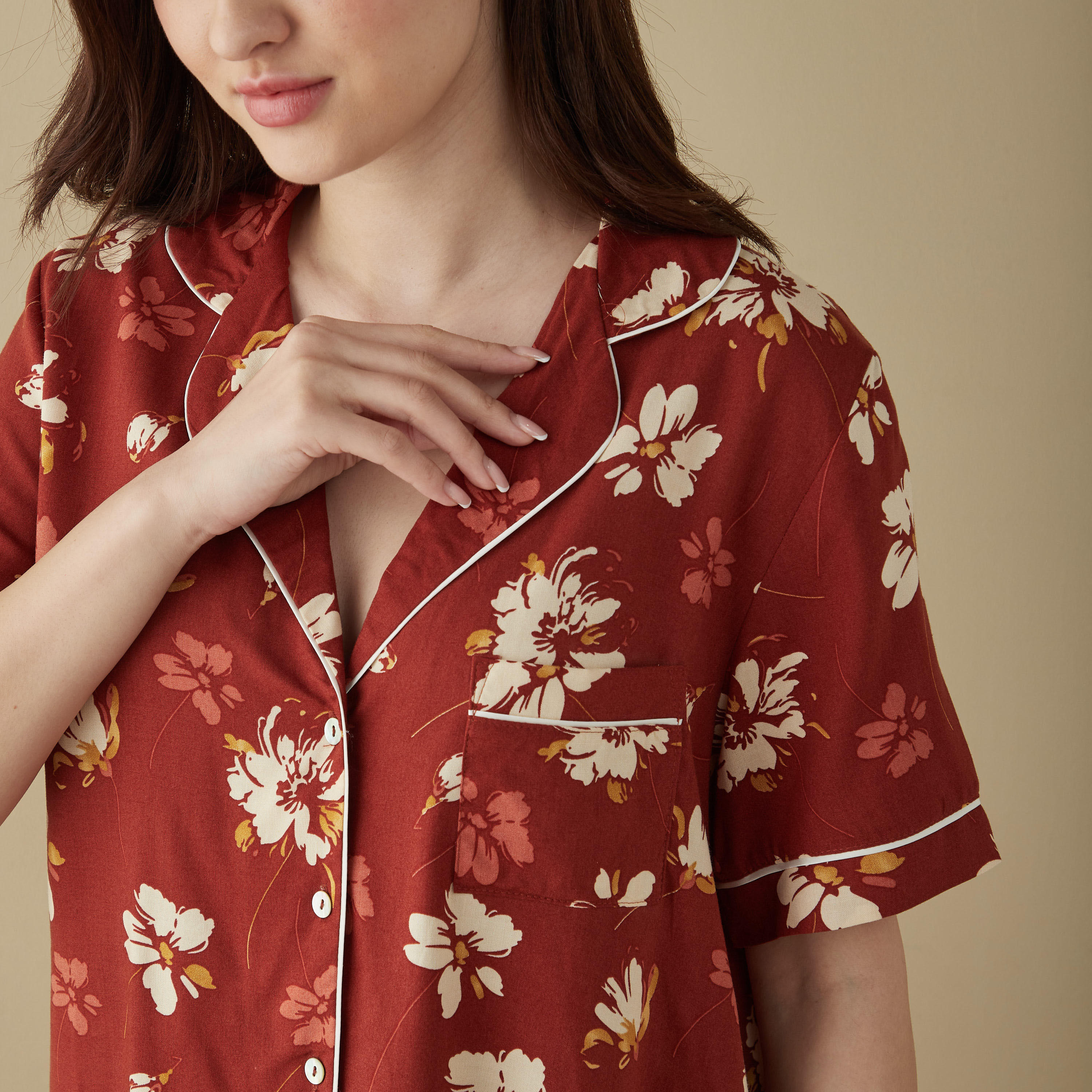 طقم بنطلون بيجاما وقميص بطبعات زهرية-women-clothing-nightwear-pyjamas-longsets-image-5