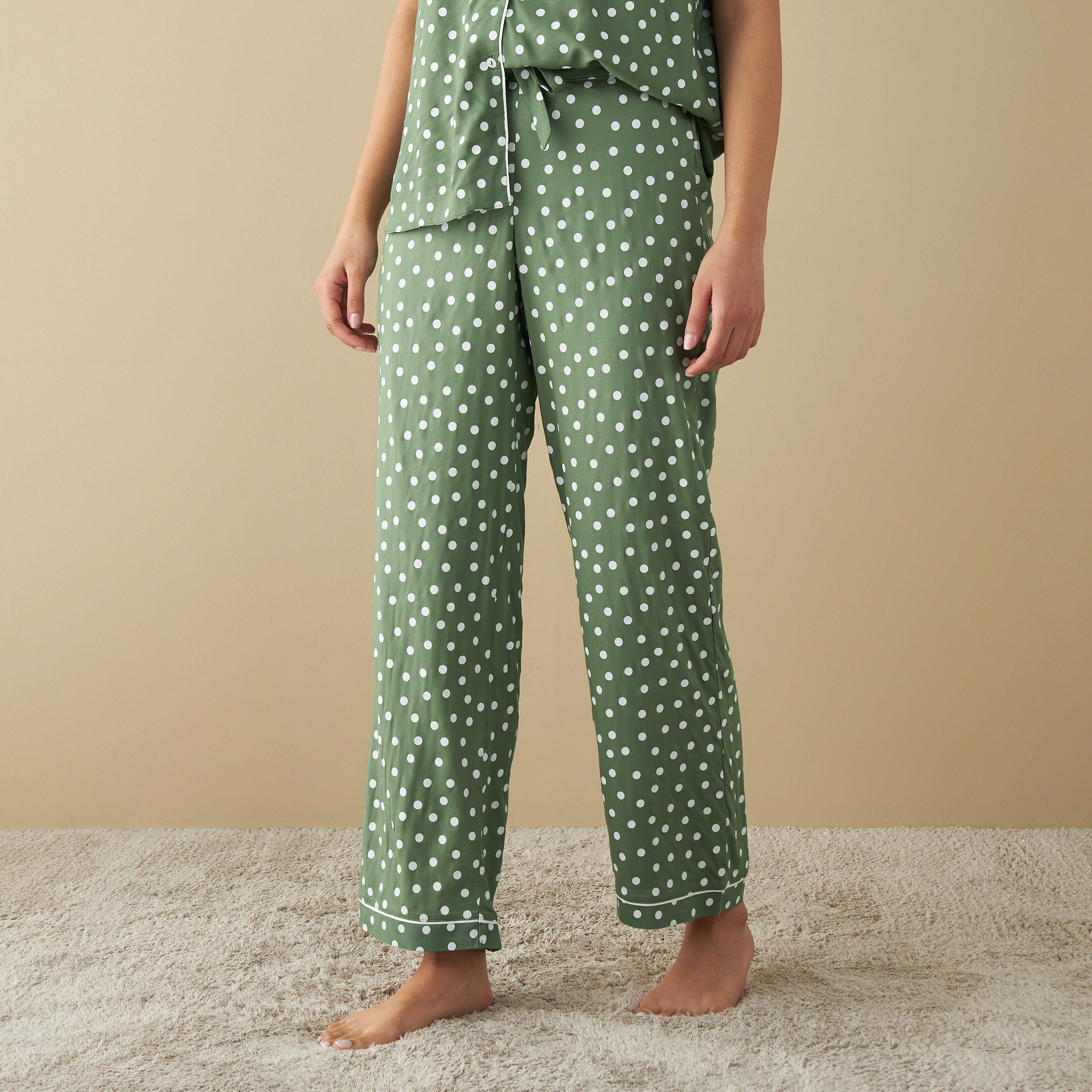 طقم بنطلون بيجاما وقميص بطبعات منقطة-women-clothing-nightwear-pyjamas-longsets-image-3