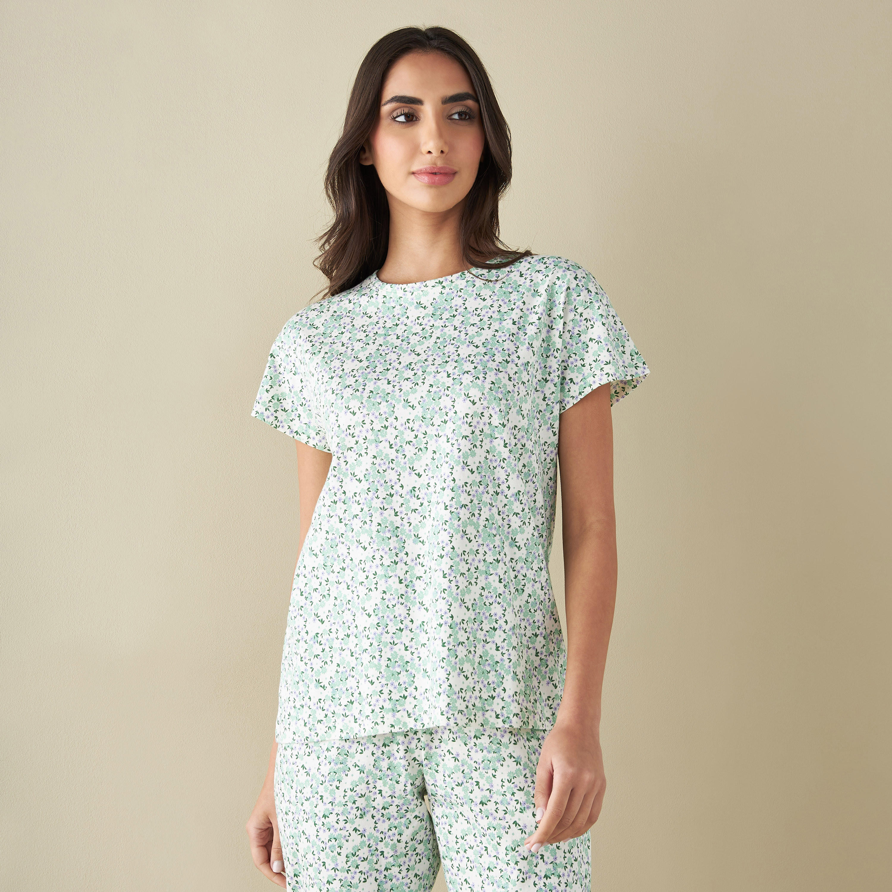 طقم بنطلون بيجاما وتيشيرت بطبعات زهرية-women-clothing-nightwear-pyjamas-longsets-image-2
