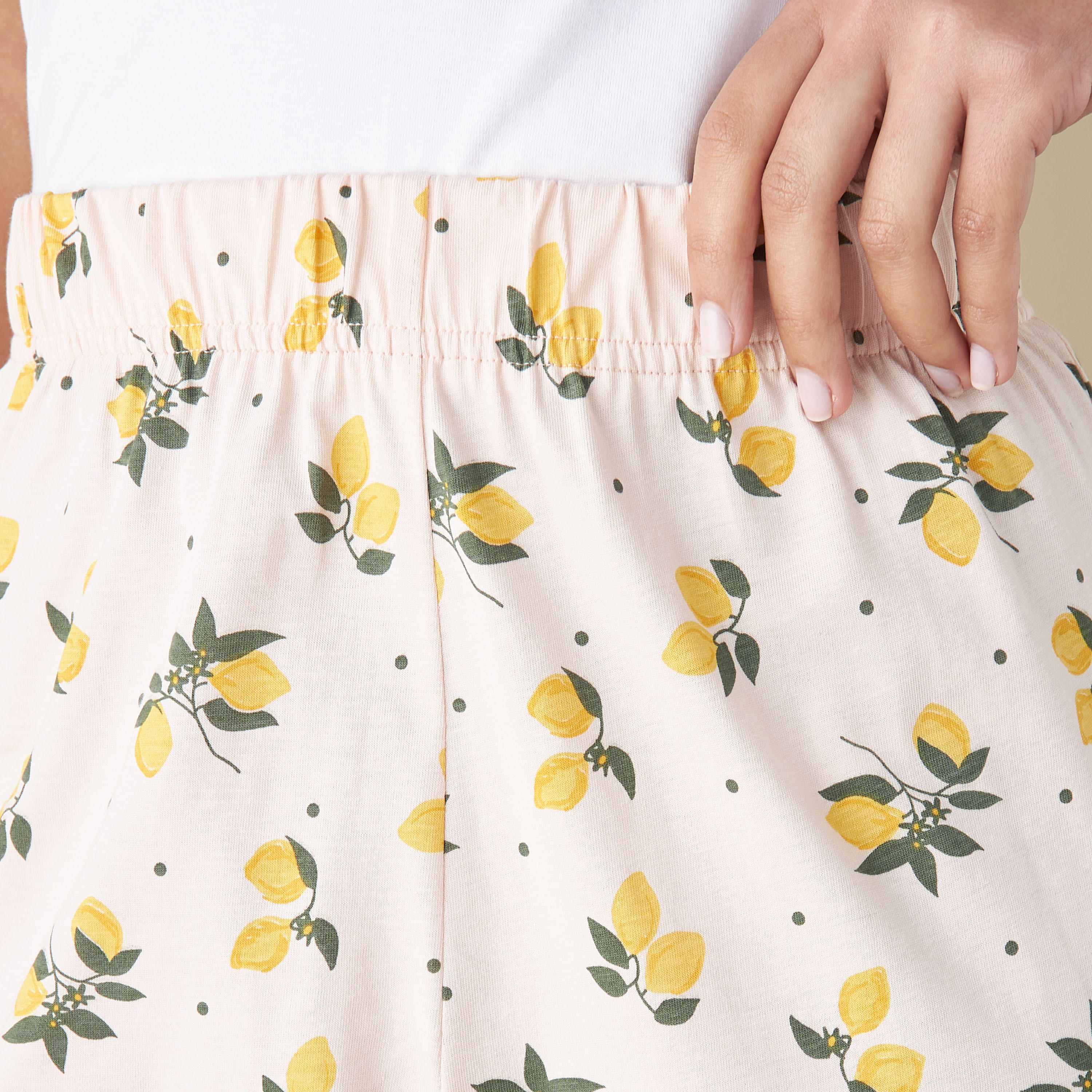 بنطلون بيجاما بخصر مطّاطي وطبعات-women-clothing-nightwear-pyjamas-bottoms-image-1