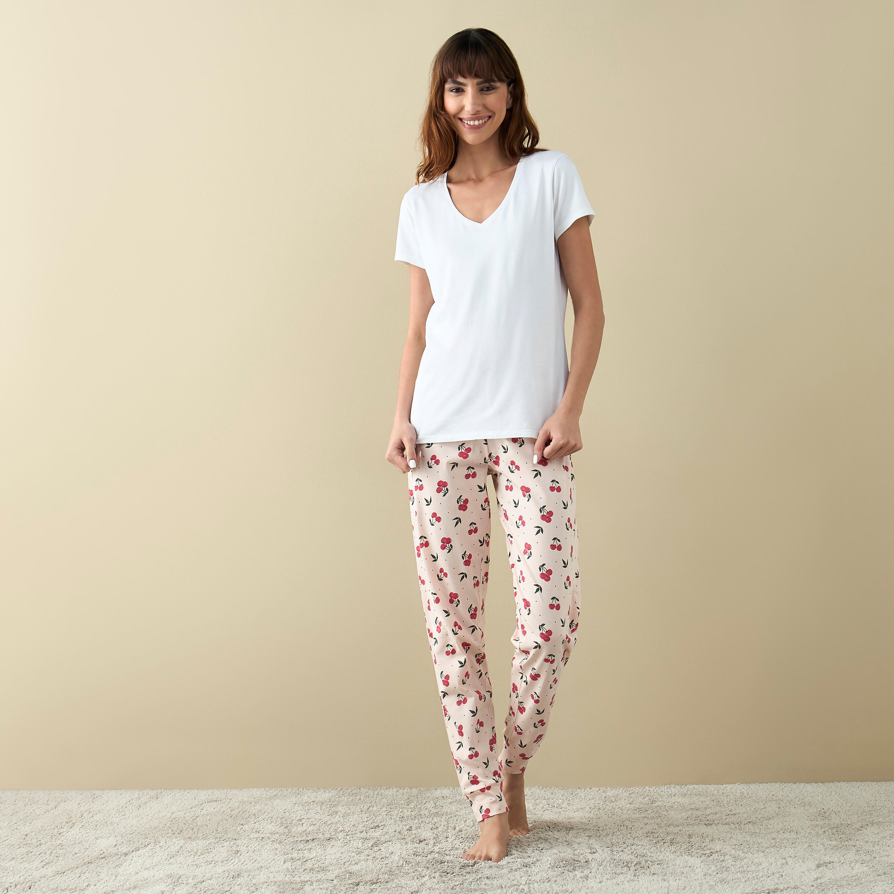 بنطلون بيجاما بخصر مطّاطي وطبعات كرز-women-clothing-nightwear-pyjamas-bottoms-image-2