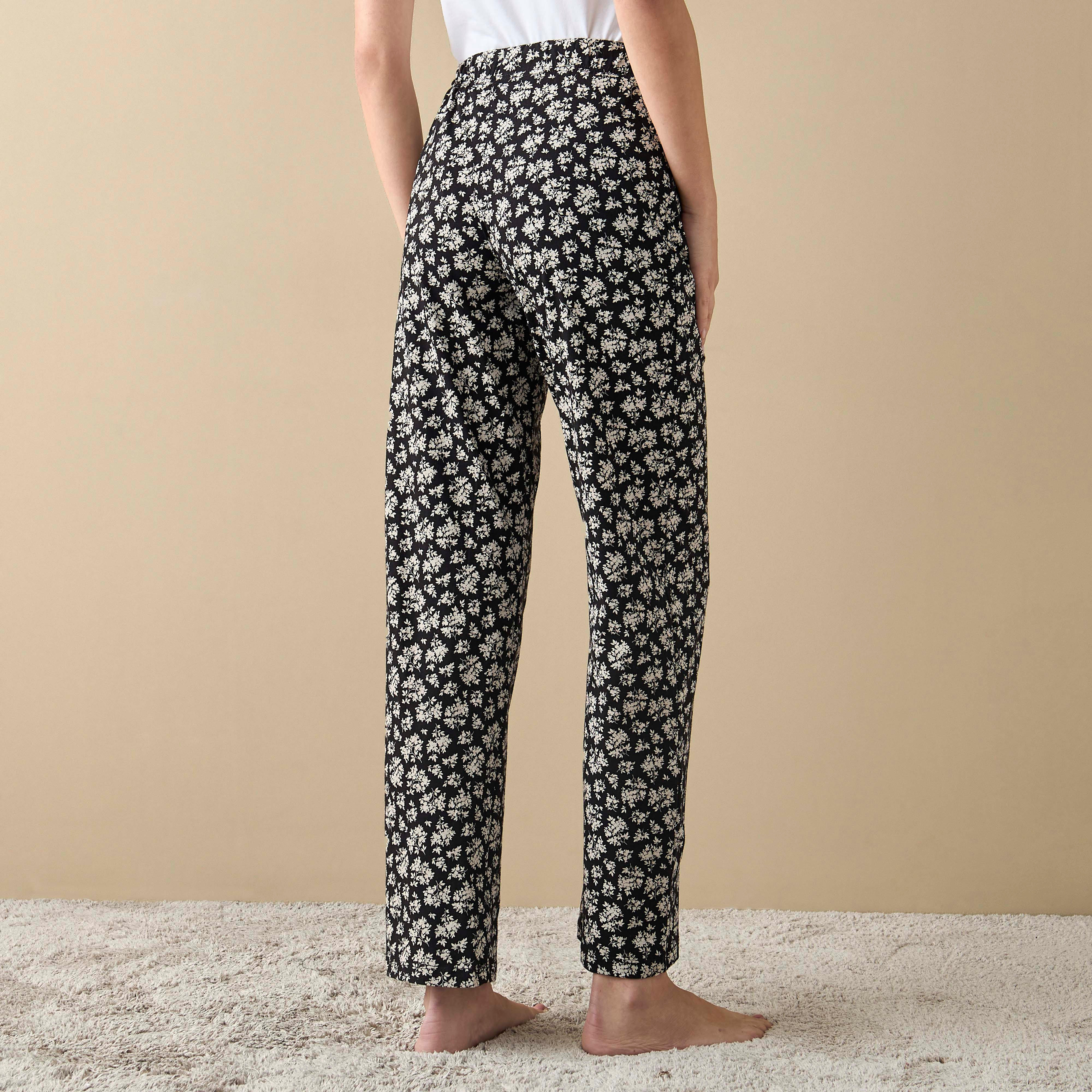 بنطلون بيجاما بخصر مطّاطي وطبعات-women-clothing-nightwear-pyjamas-bottoms-image-3