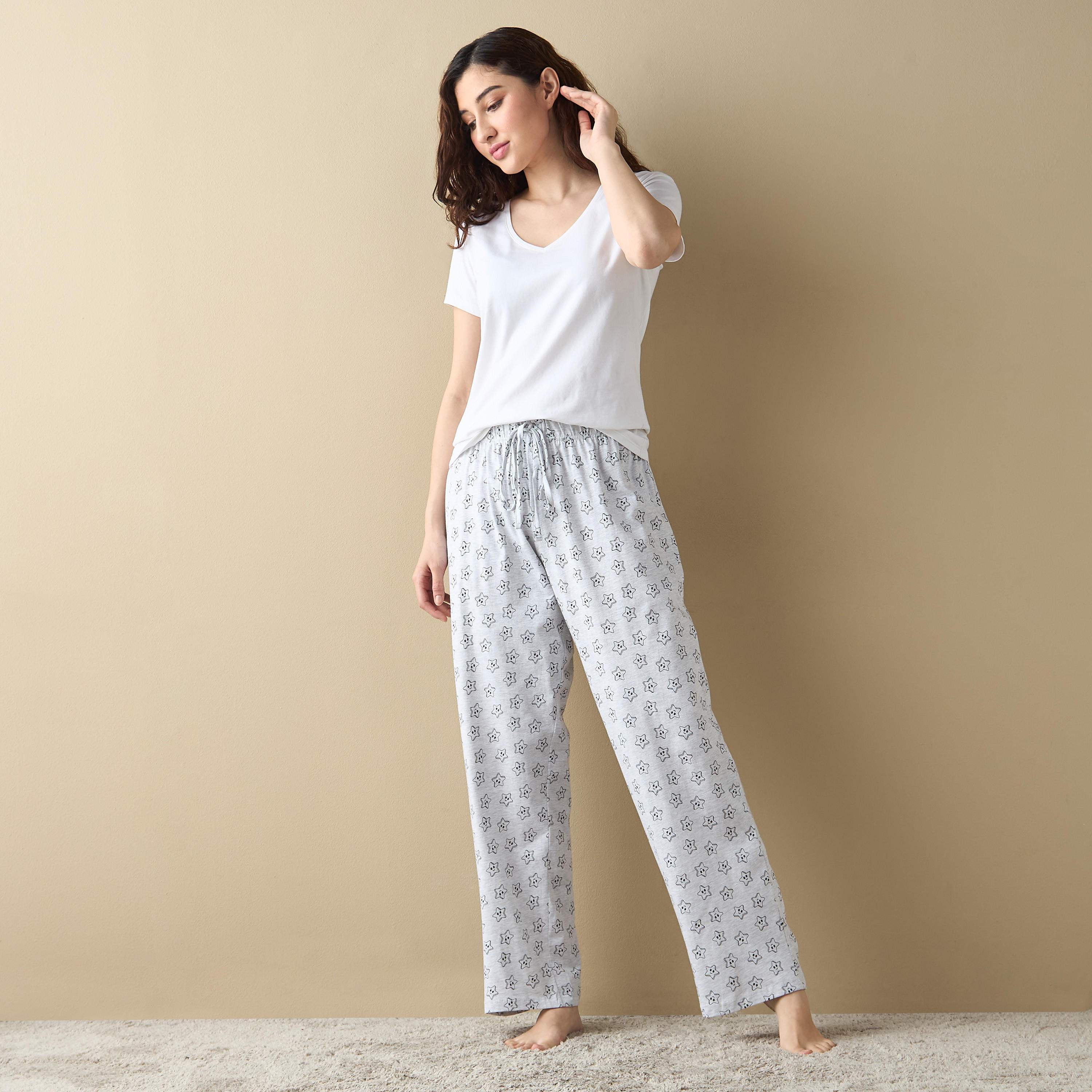 بنطلون بيجاما بخصر مطّاطي وطبعات-women-clothing-nightwear-pyjamas-bottoms-image-2