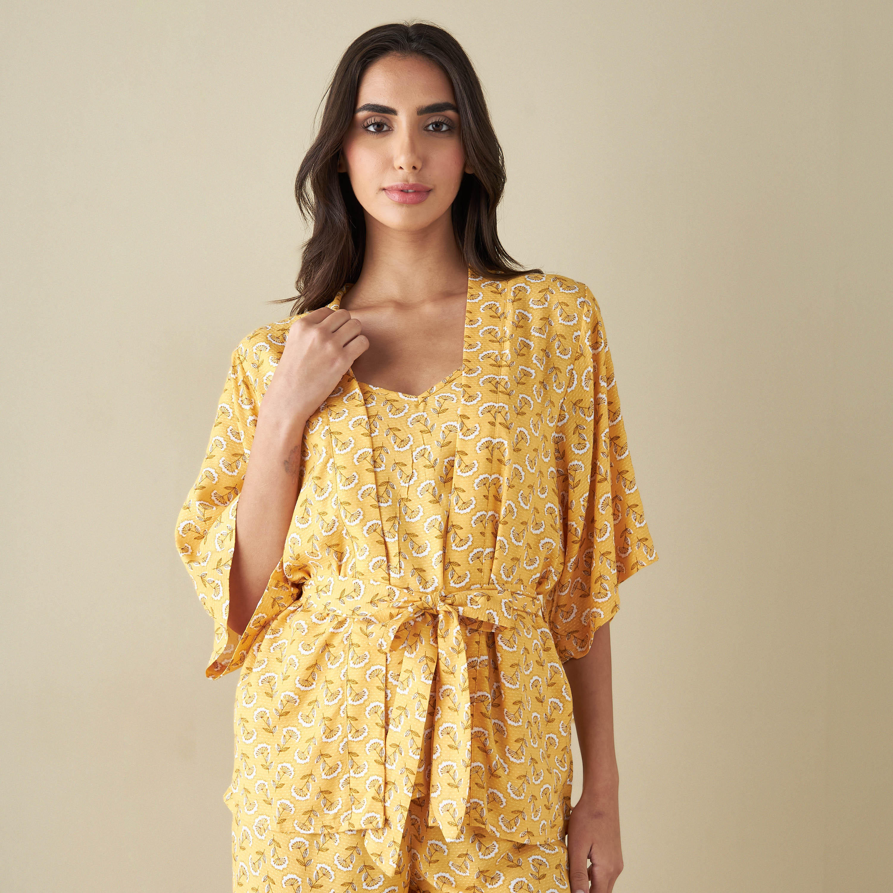 بنطلون بيجاما وروب وبلوزة بطبعات زهرية-women-clothing-nightwear-pyjamas-longsets-image-2