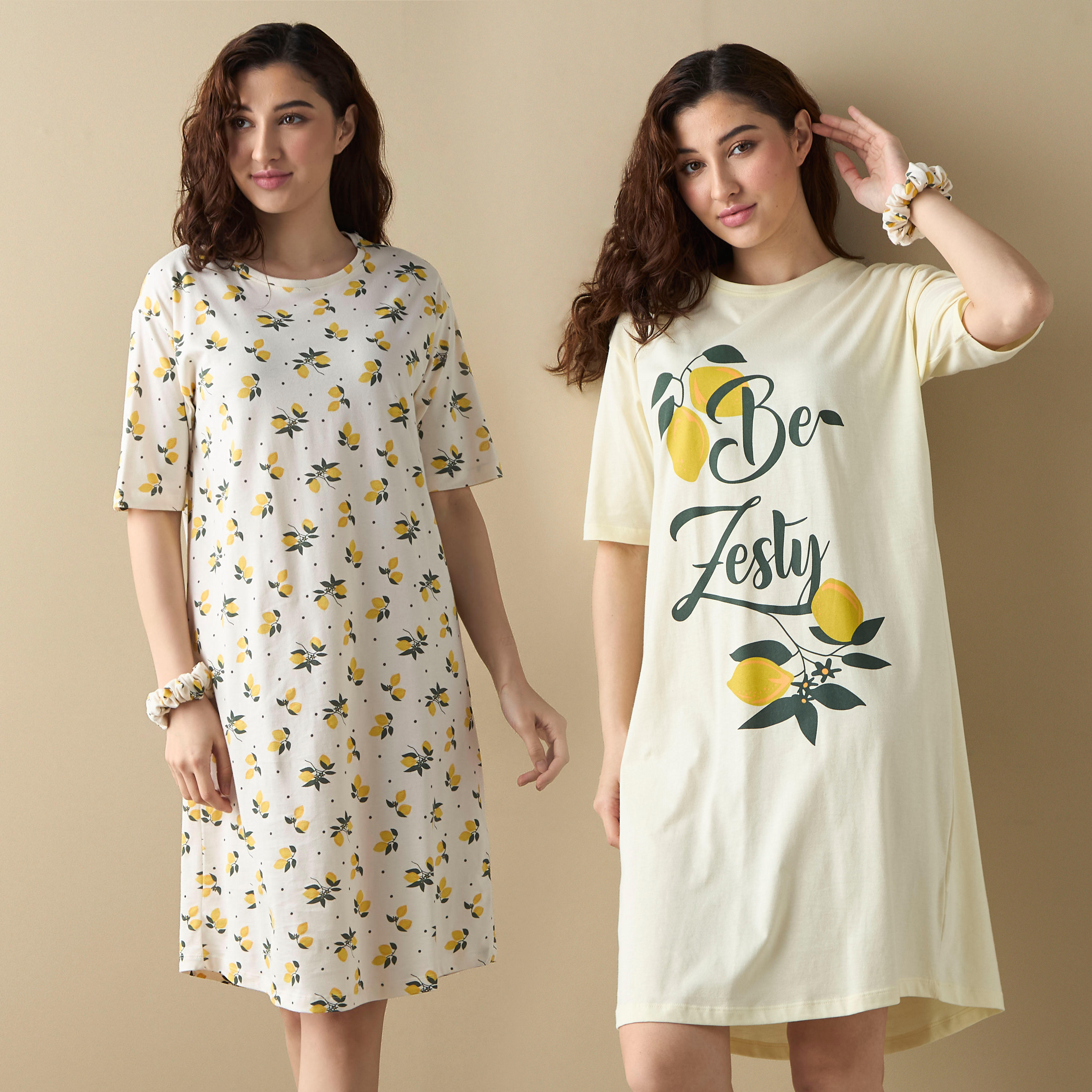 قمصان نوم بأكمام قصيرة وطبعات - طقم قطعتين-women-clothing-nightwear-nighties-image-1