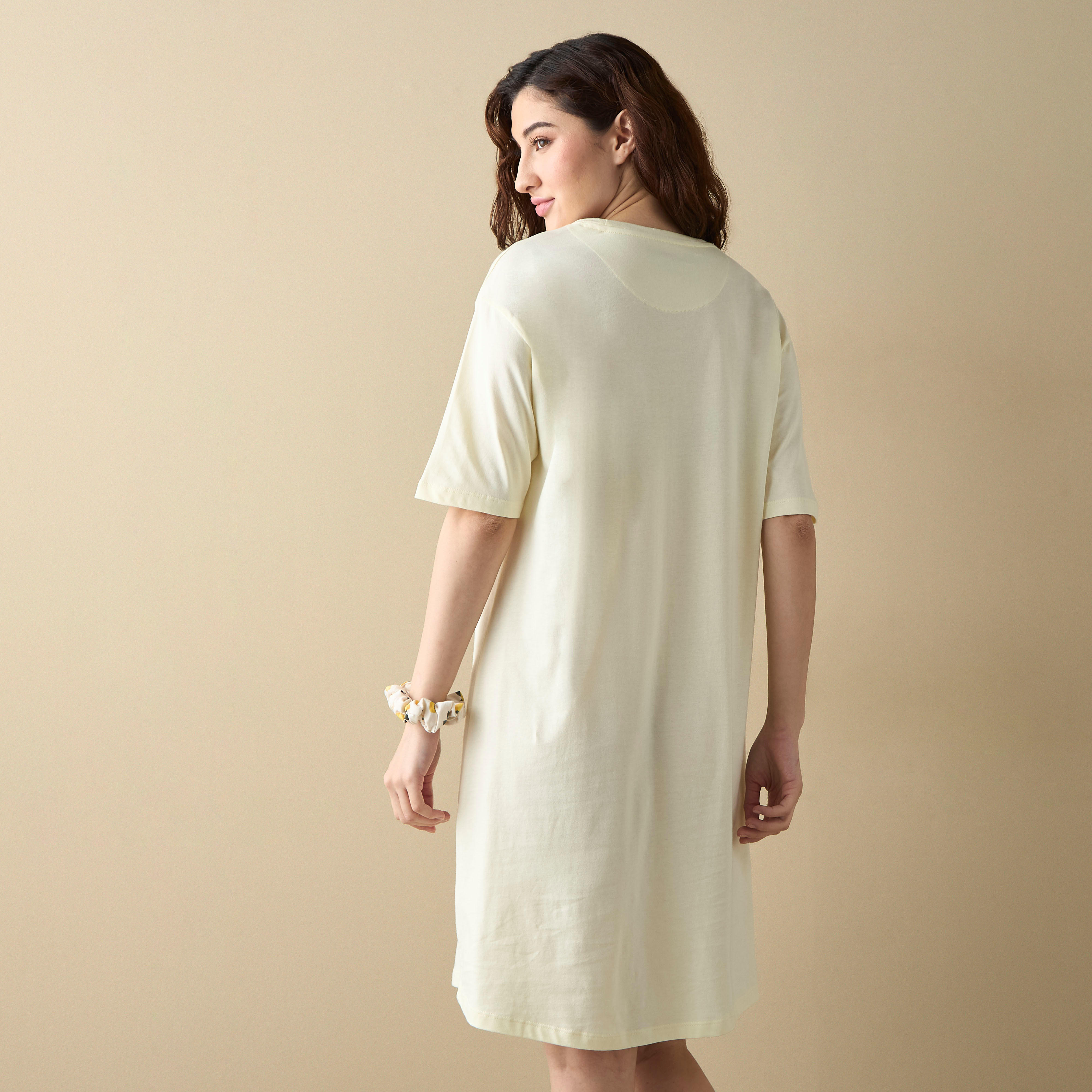 قمصان نوم بأكمام قصيرة وطبعات - طقم قطعتين-women-clothing-nightwear-nighties-image-4
