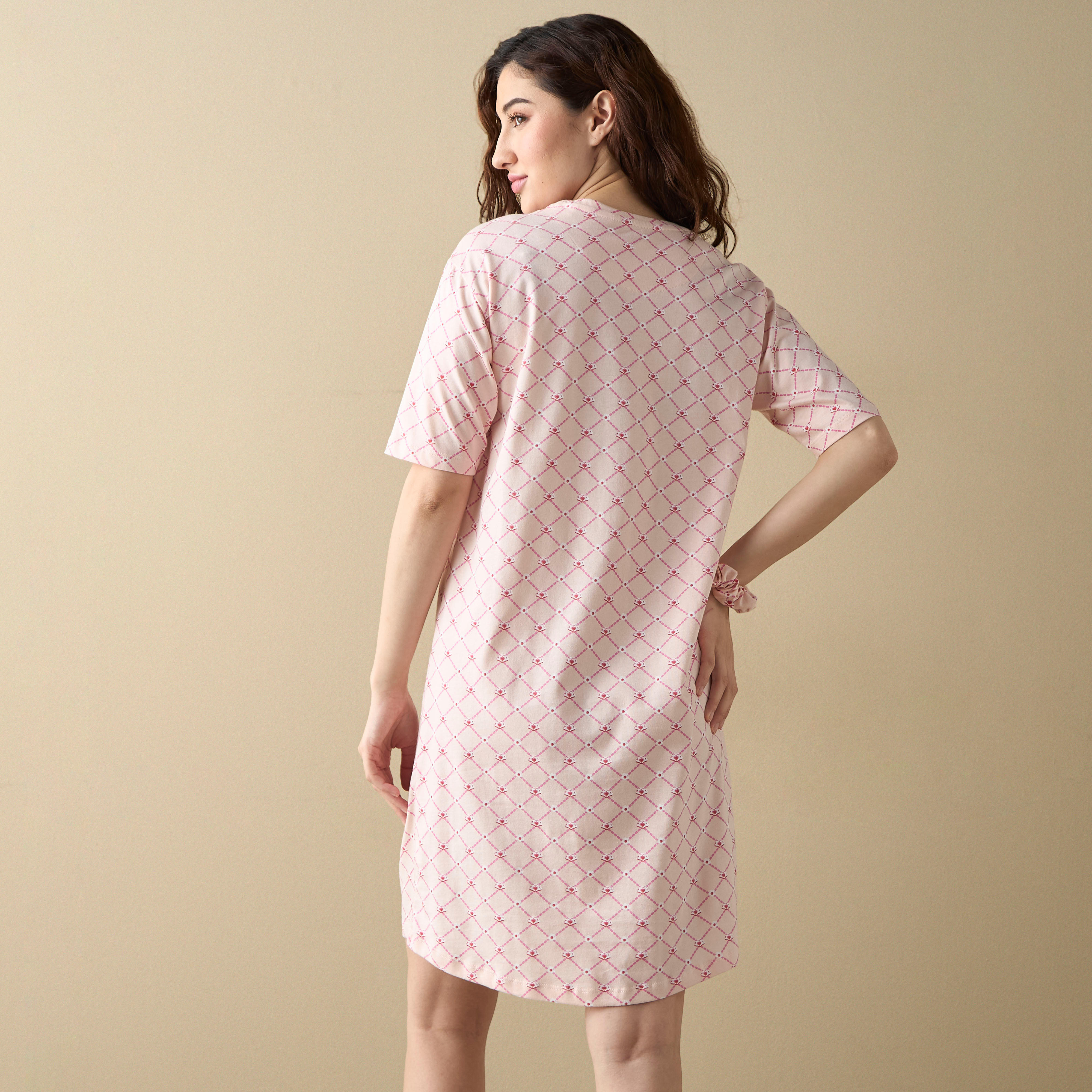 قمصان نوم بأكمام قصيرة وطبعات - طقم قطعتين-women-clothing-nightwear-nighties-image-4