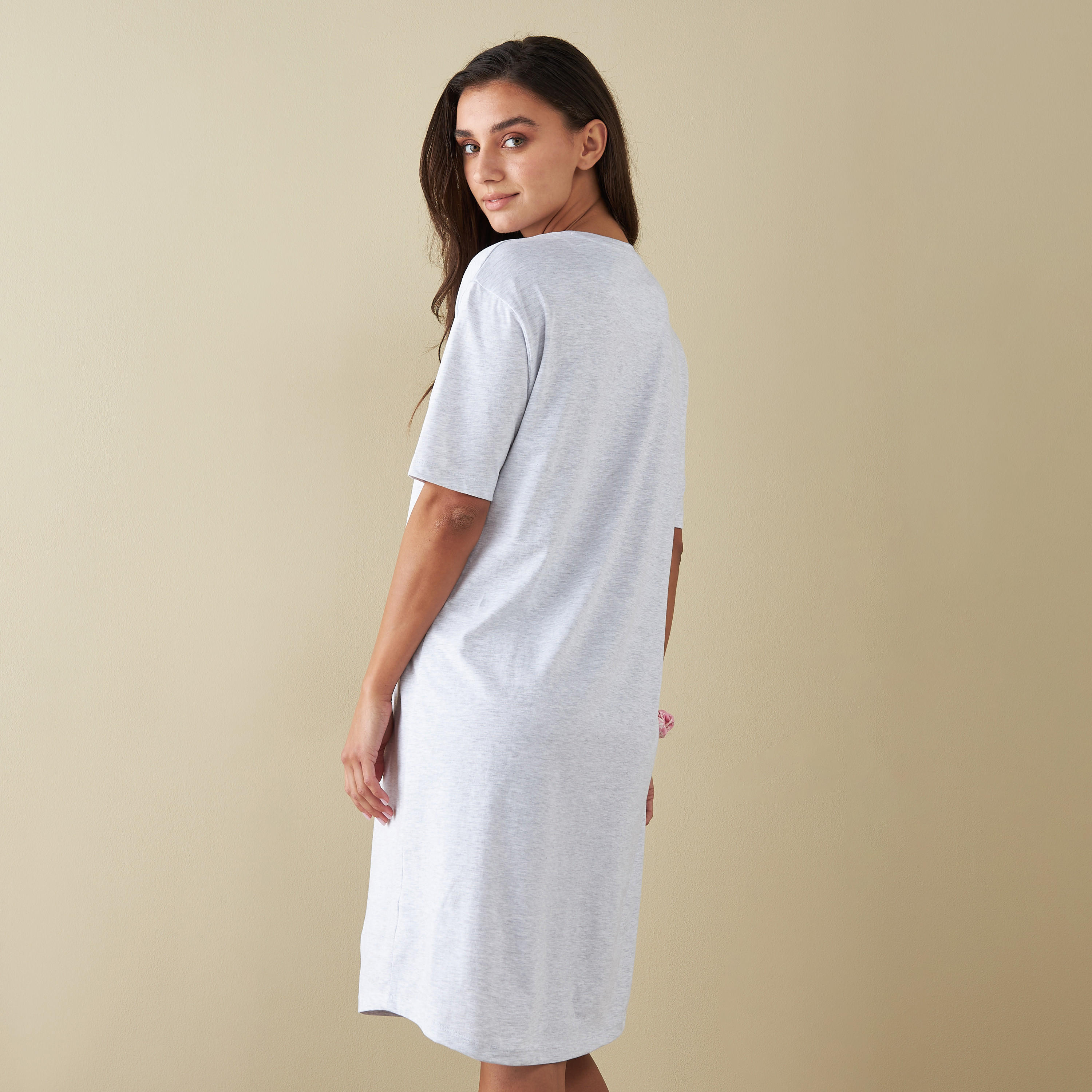 قمصان نوم بأكمام قصيرة وطبعات - طقم قطعتين-women-clothing-nightwear-nighties-image-3