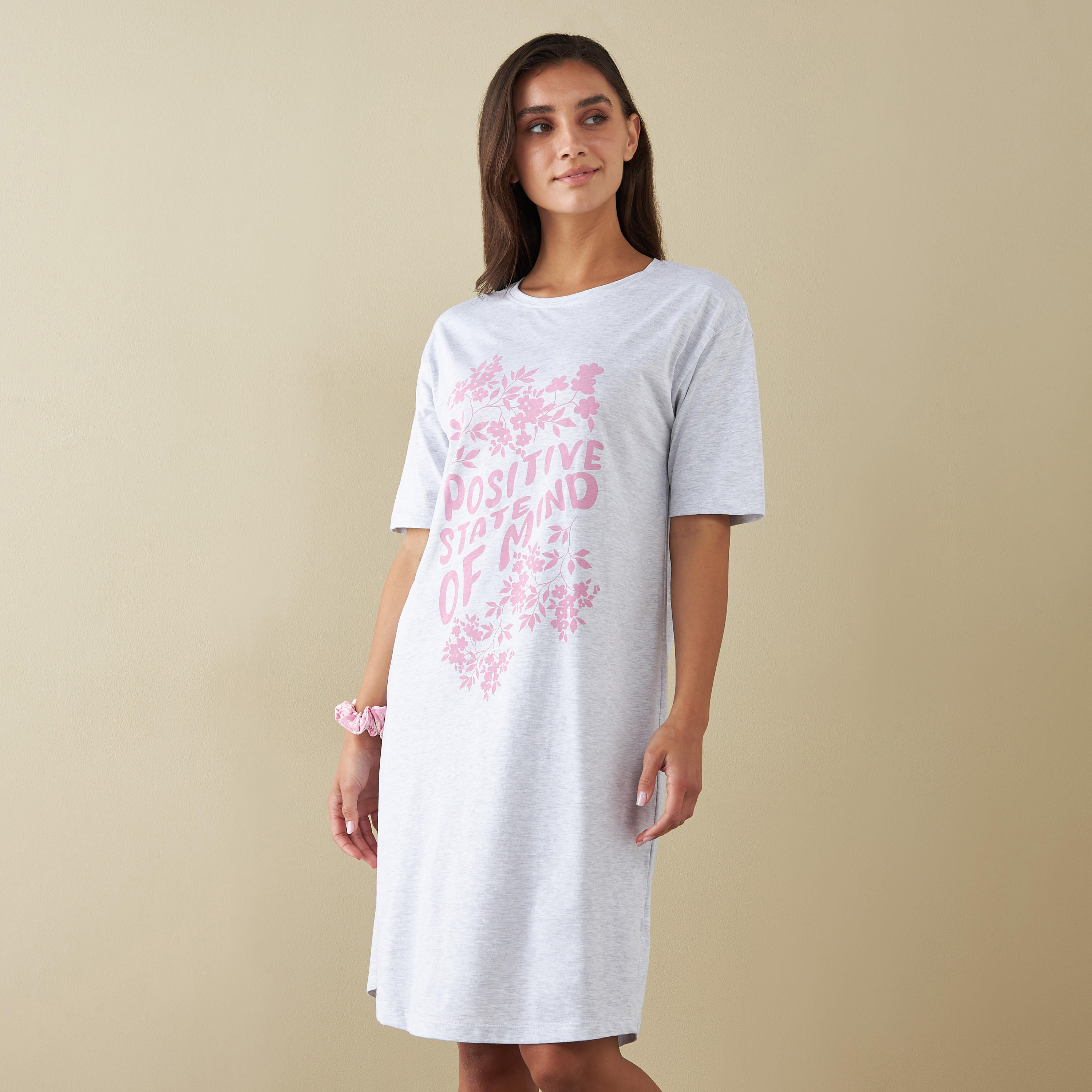 قمصان نوم بأكمام قصيرة وطبعات - طقم قطعتين-women-clothing-nightwear-nighties-image-7