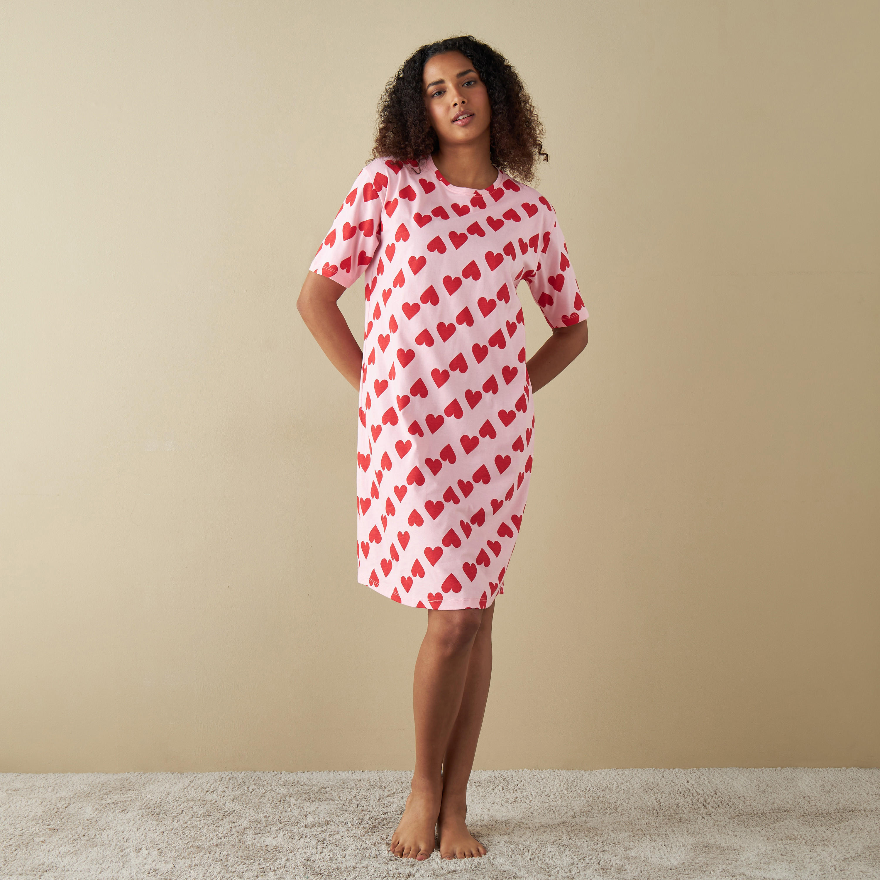 قمصان نوم بأكمام قصيرة وطبعات - طقم قطعتين-women-clothing-nightwear-nighties-image-2