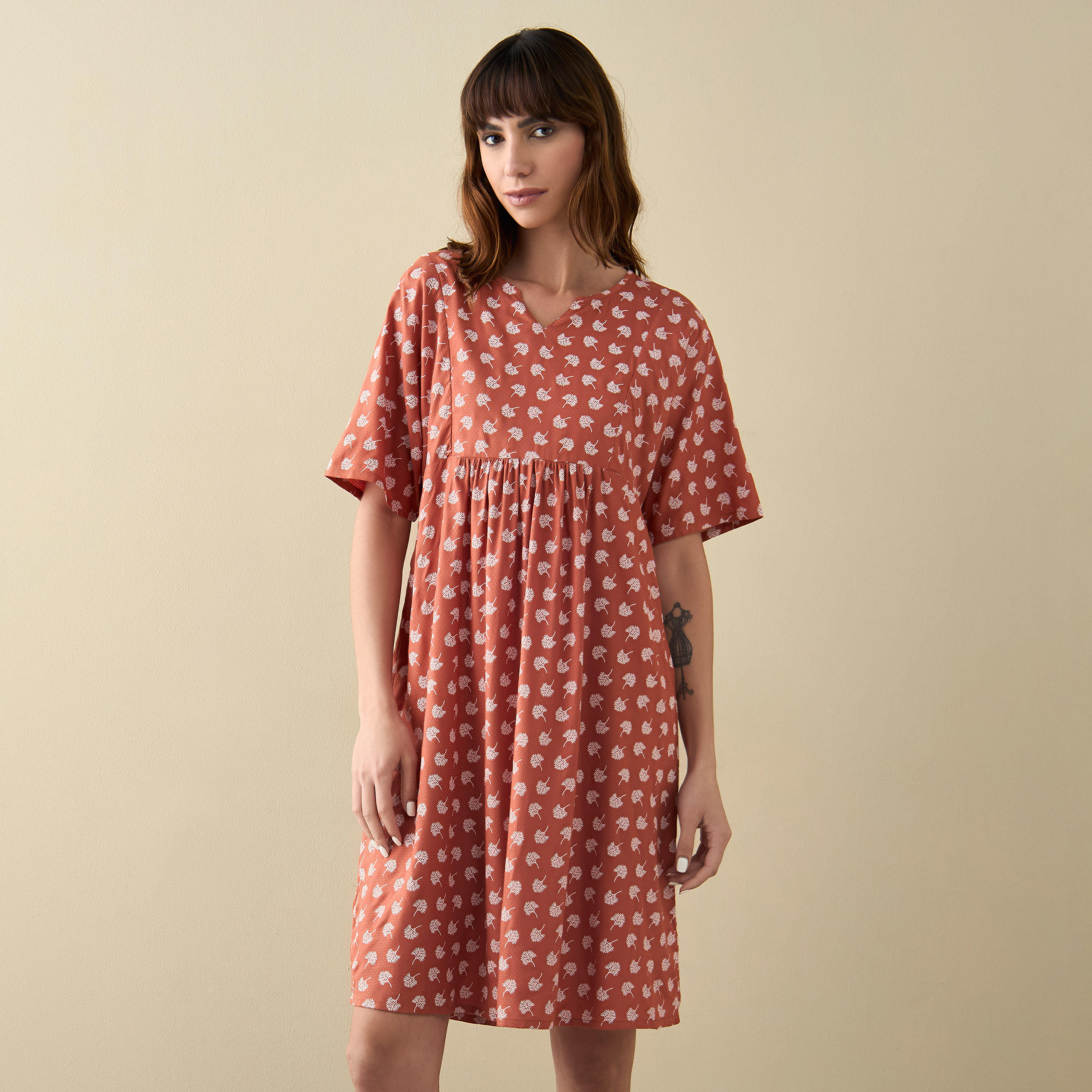 All-Over Leaf Print Sleepshirt with V-neck-women-clothing-nightwear-nighties-image-1