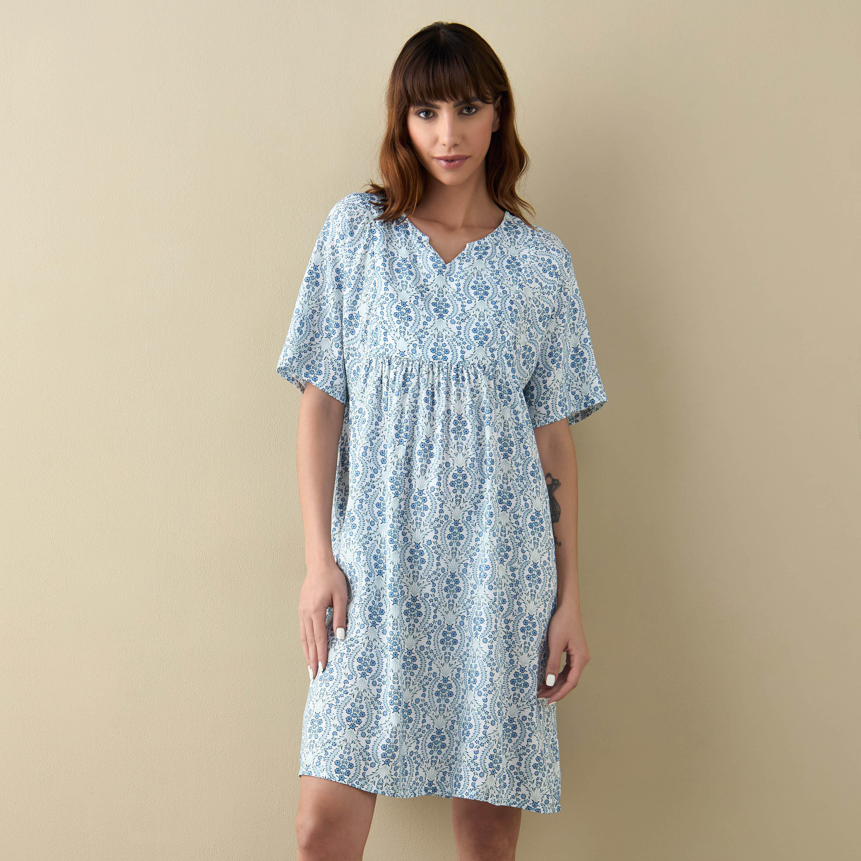 قميص نوم بياقة V وطبعات أزهار-women-clothing-nightwear-nighties-image-1