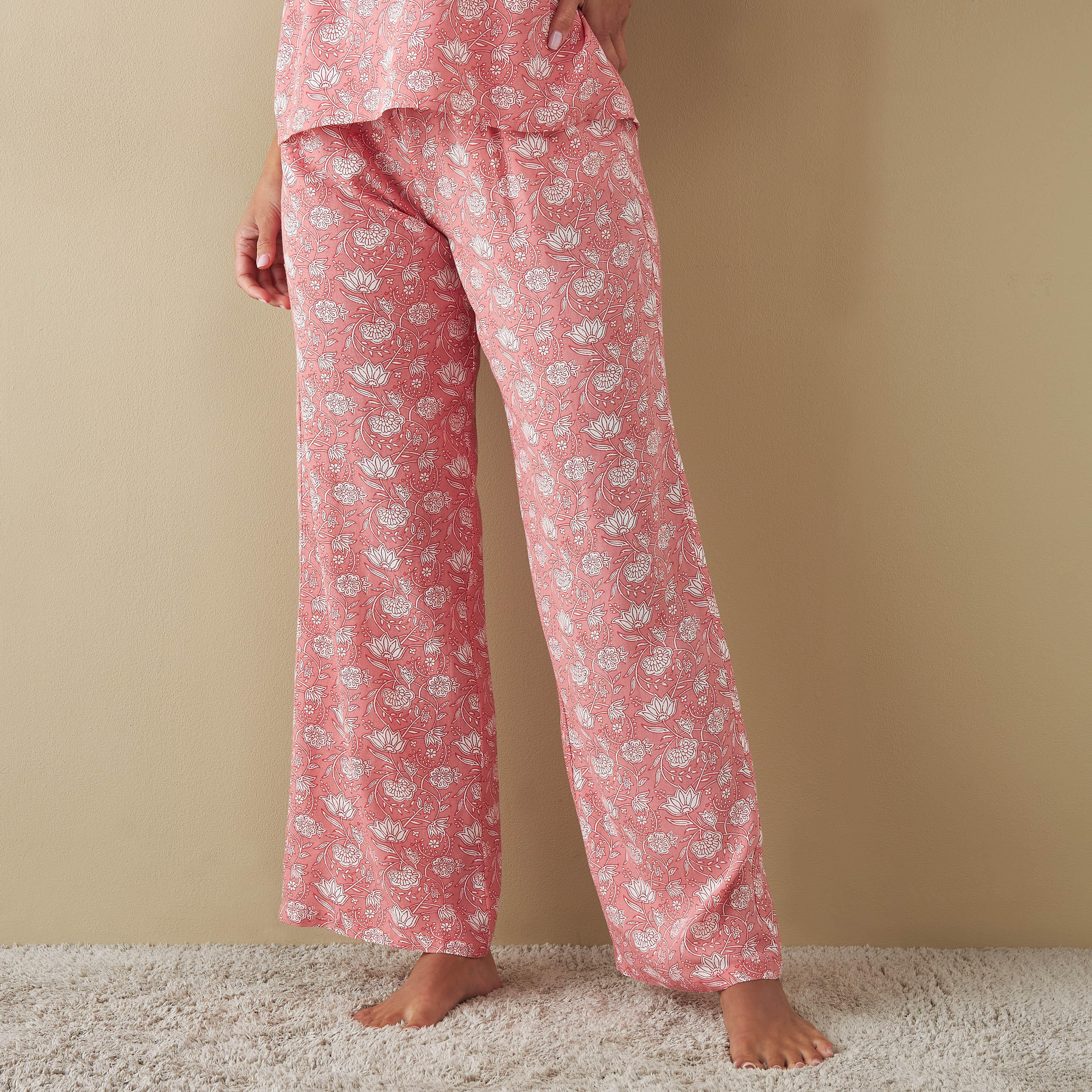 طقم بنطلون بيجاما وقميص بطبعات زهرية-women-clothing-nightwear-pyjamas-longsets-image-3