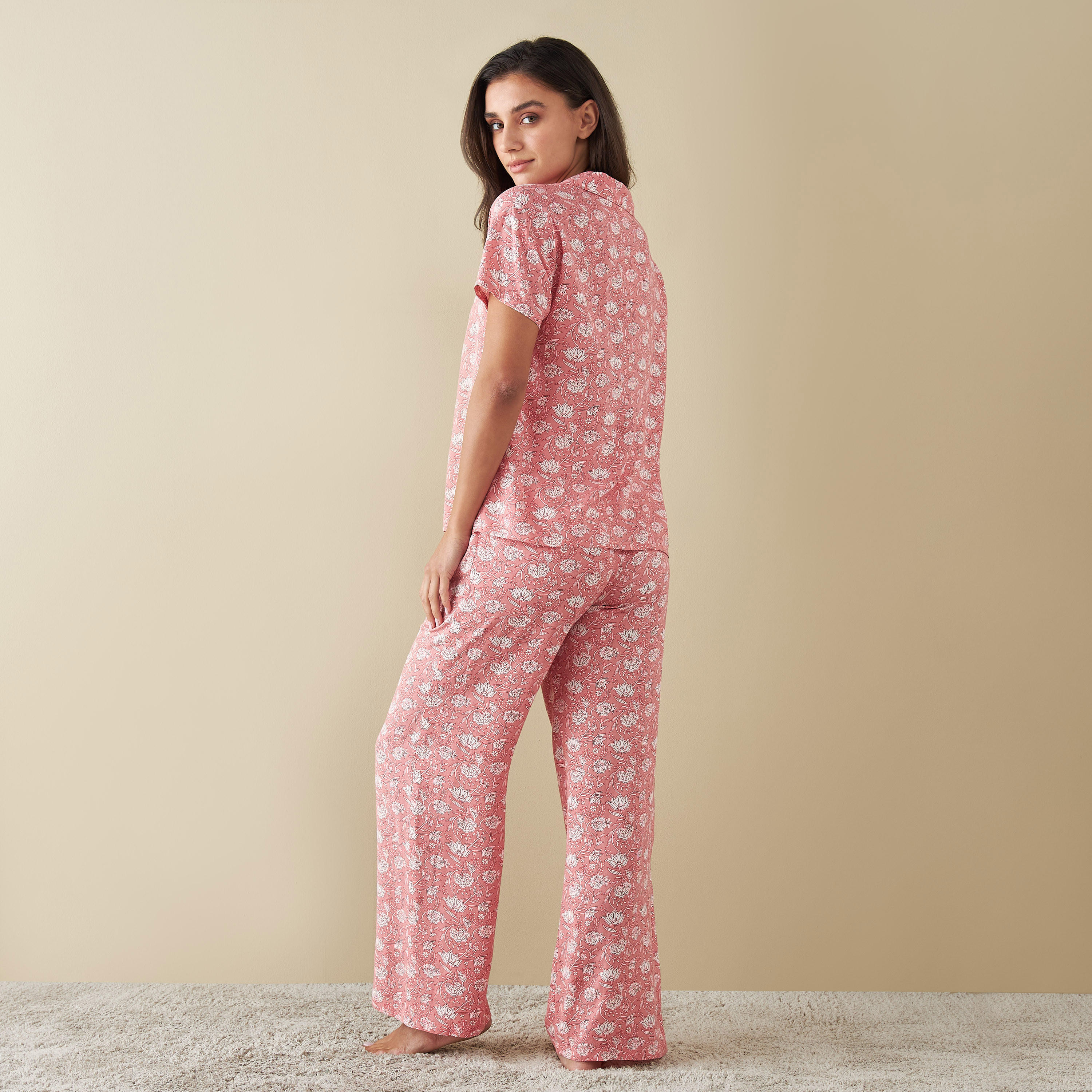 طقم بنطلون بيجاما وقميص بطبعات زهرية-women-clothing-nightwear-pyjamas-longsets-image-4