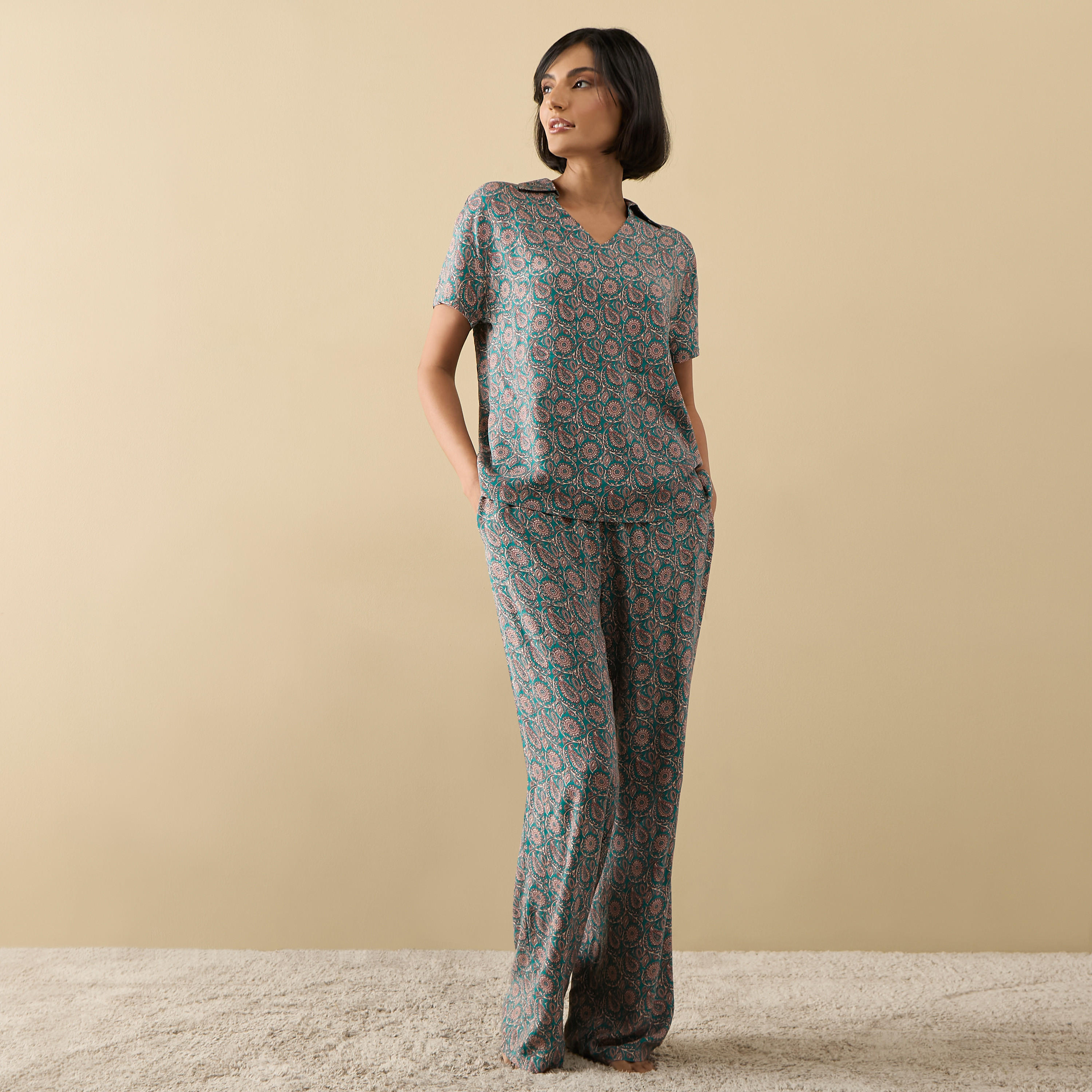 طقم بنطلون بيجاما وقميص نوم بطبعات بيزلي-women-clothing-nightwear-pyjamas-longsets-image-1