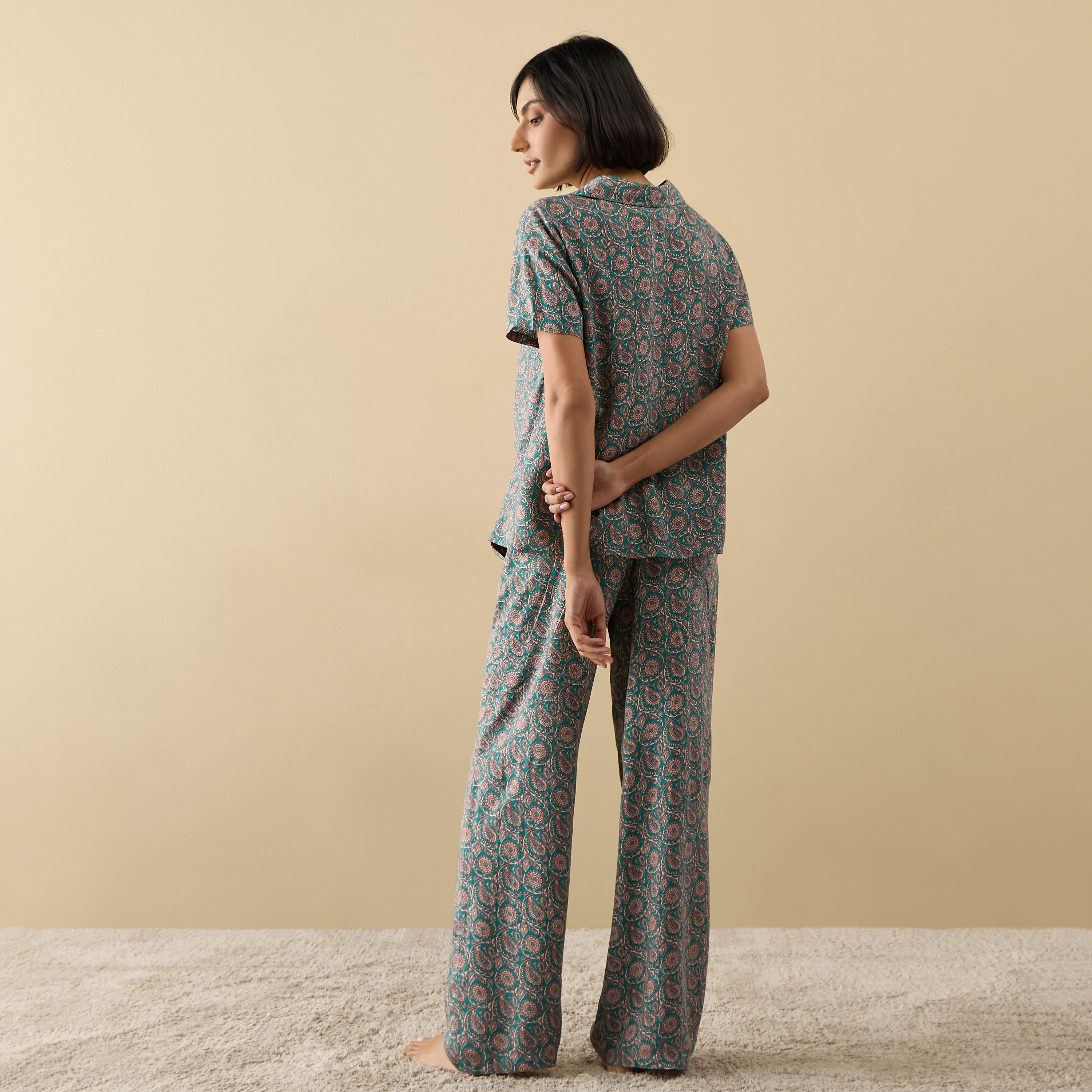 طقم بنطلون بيجاما وقميص نوم بطبعات بيزلي-women-clothing-nightwear-pyjamas-longsets-image-4