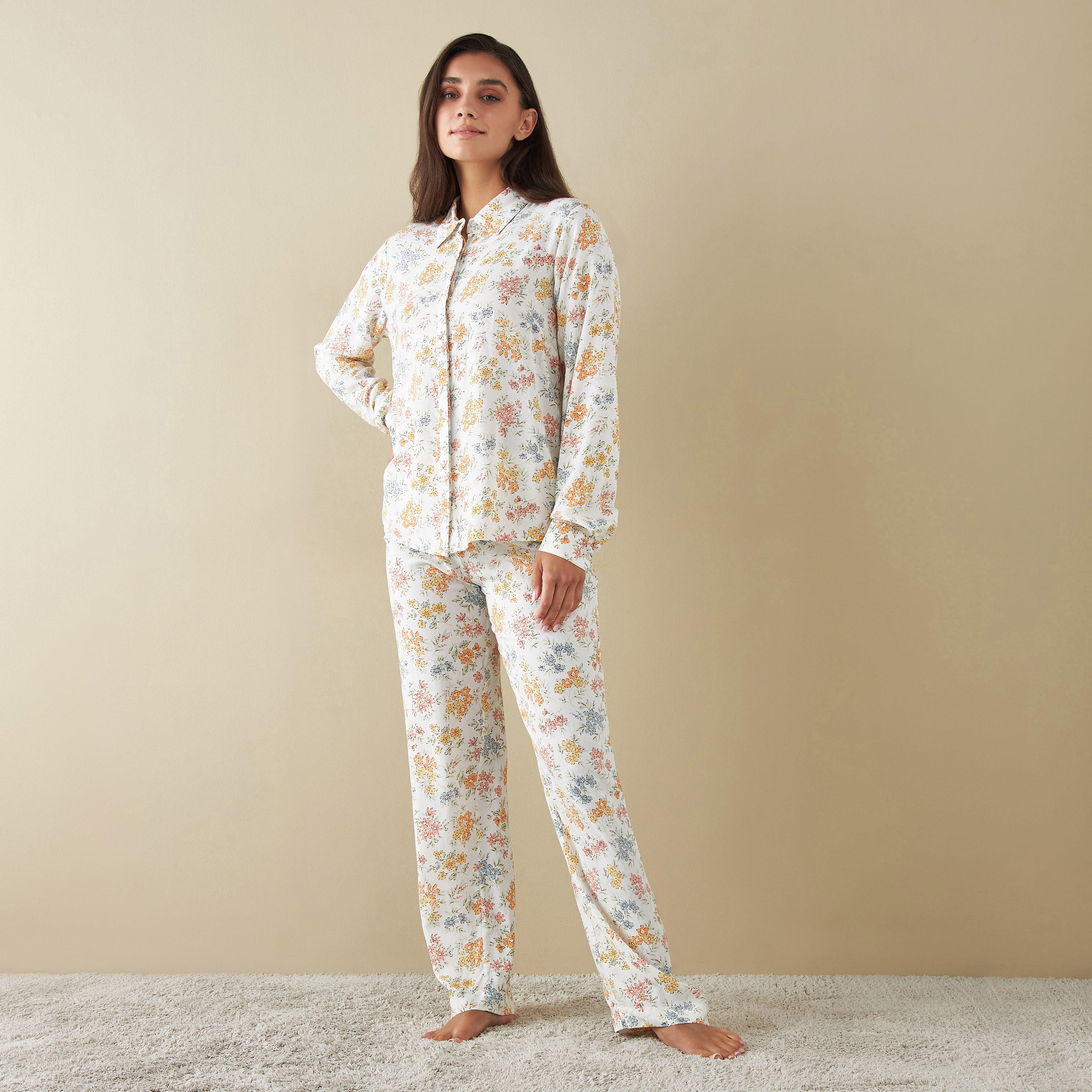 طقم بنطلون بيجاما وقميص بطبعات زهرية-women-clothing-nightwear-pyjamas-longsets-image-1