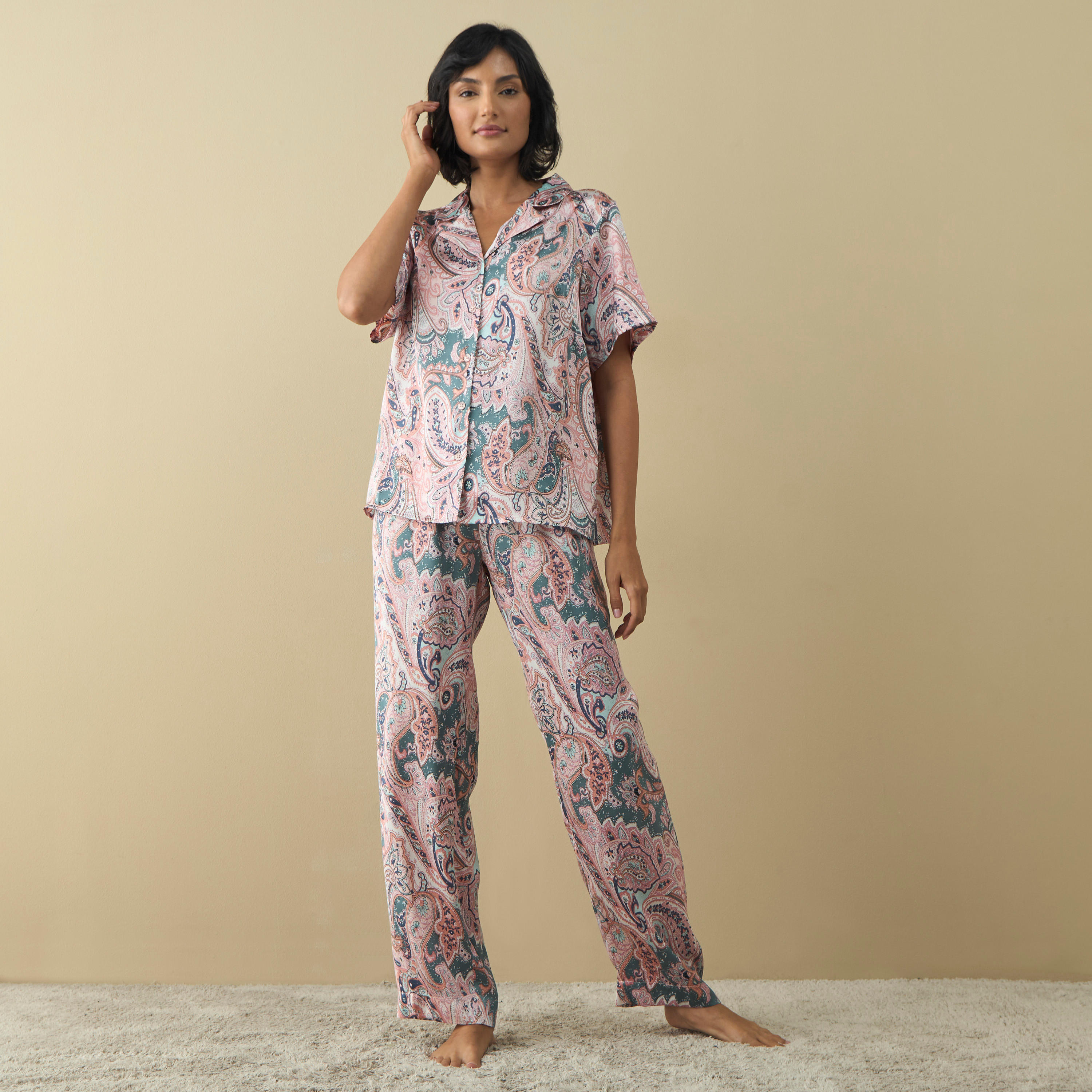 طقم بنطلون بيجاما وقميص بطبعات بيزلي-women-clothing-nightwear-pyjamas-longsets-image-1