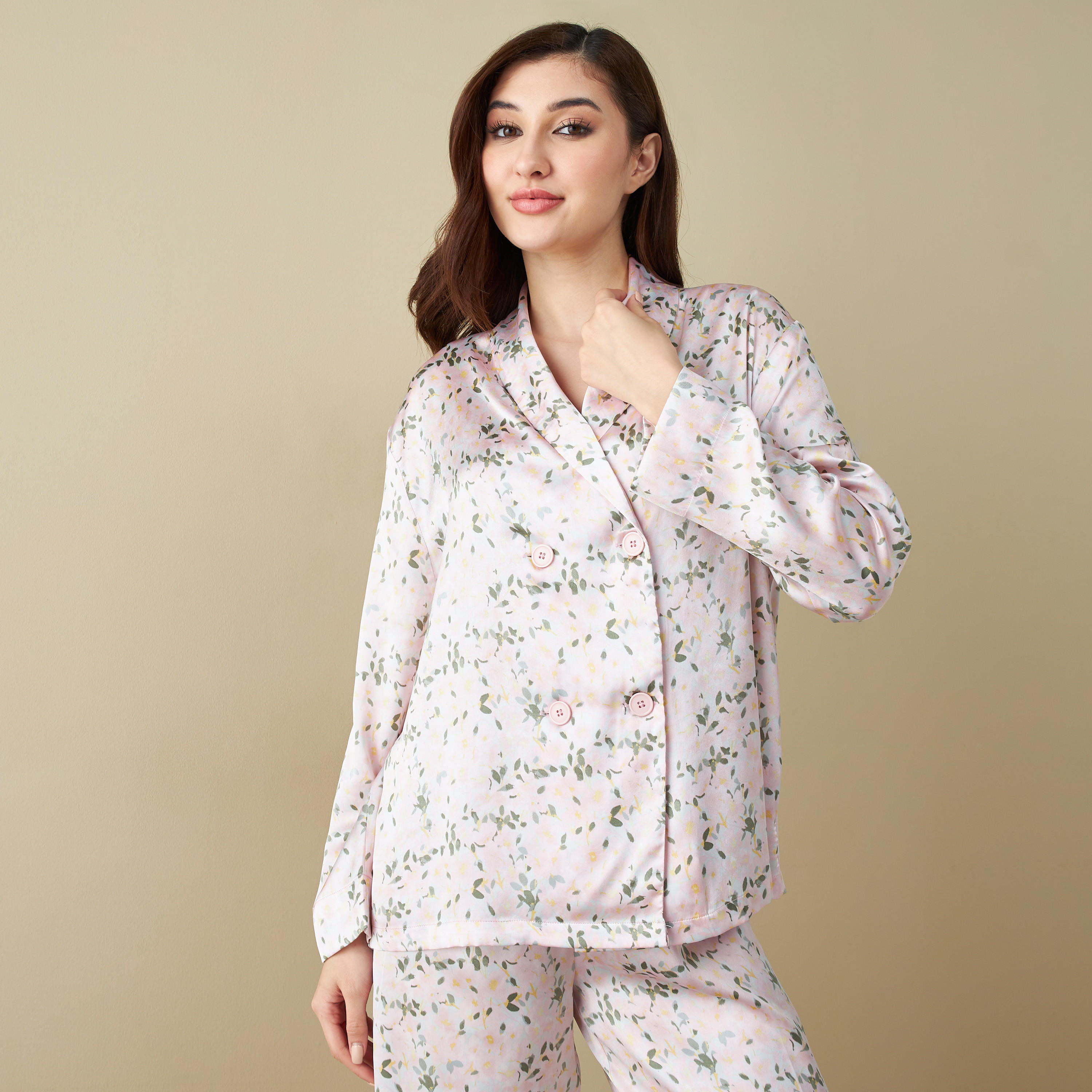 طقم بنطلون بيجاما وقميص بطبعات زهرية-women-clothing-nightwear-pyjamas-longsets-image-2