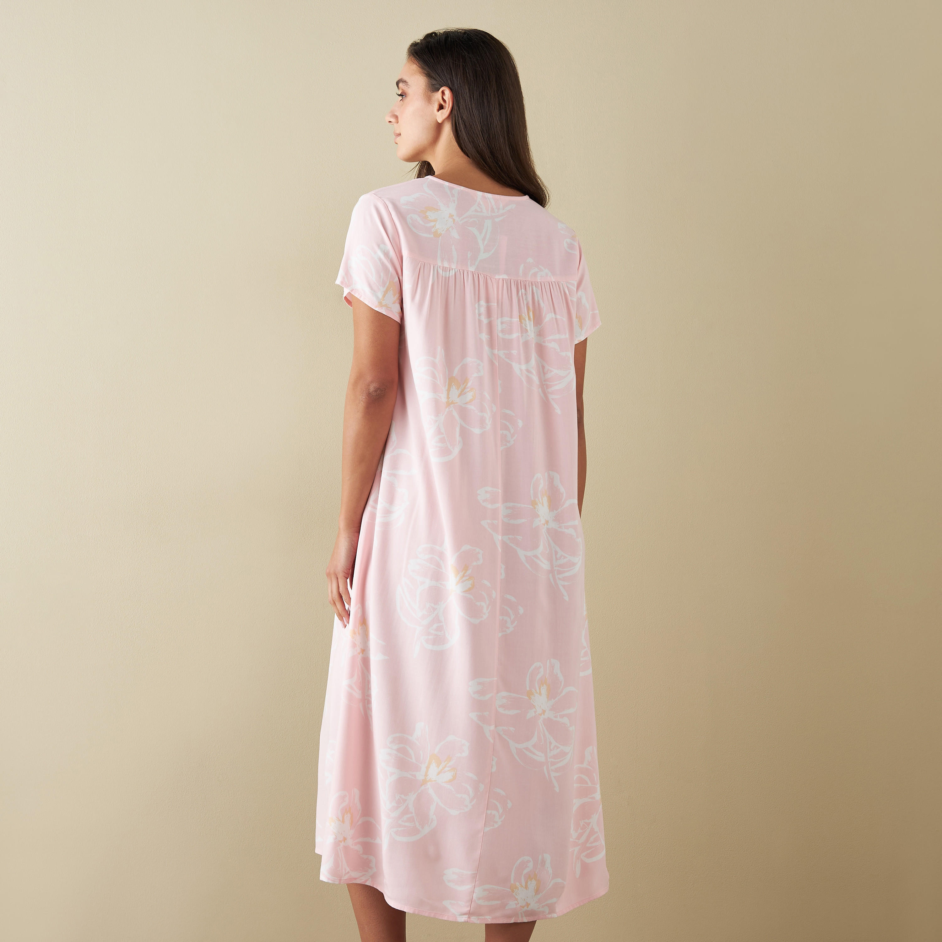 قميص نوم بطبعات أزهار وأكمام قصيرة-women-clothing-nightwear-nighties-image-3