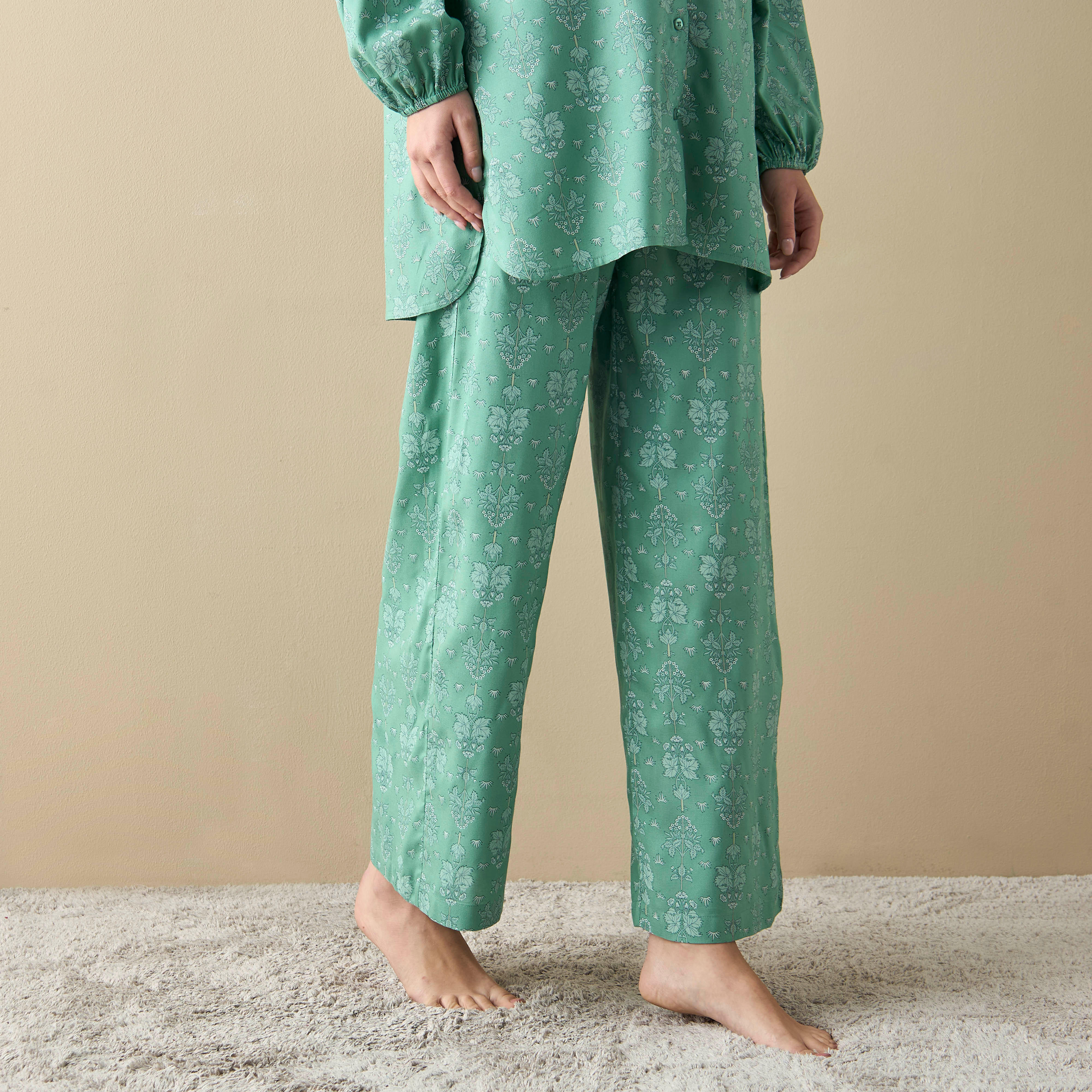 طقم بنطلون بيجاما وقميص بطبعات-women-clothing-nightwear-pyjamas-longsets-image-4