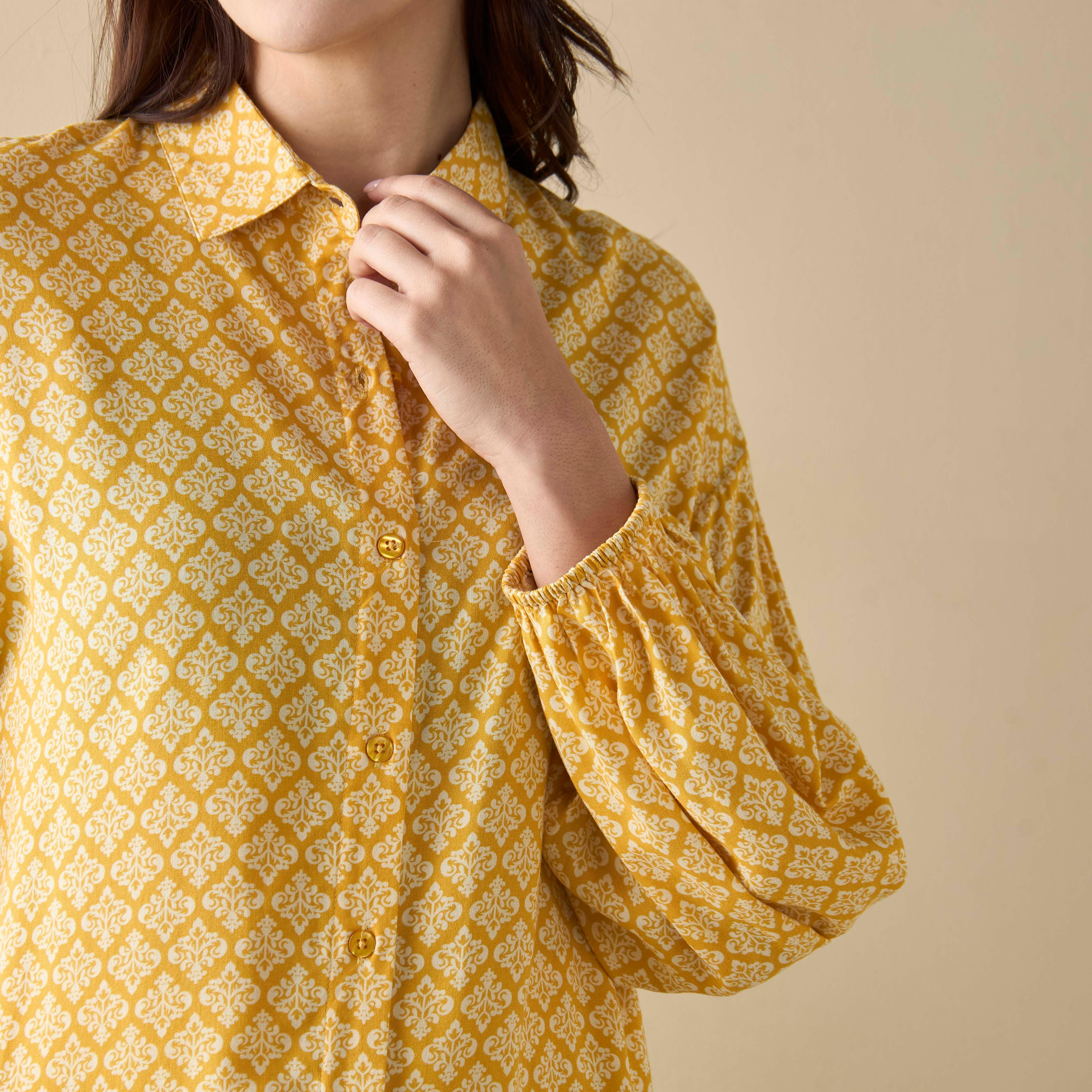 طقم بنطلون بيجاما وقميص بطبعات تزينه بالكامل-women-clothing-nightwear-pyjamas-longsets-image-5