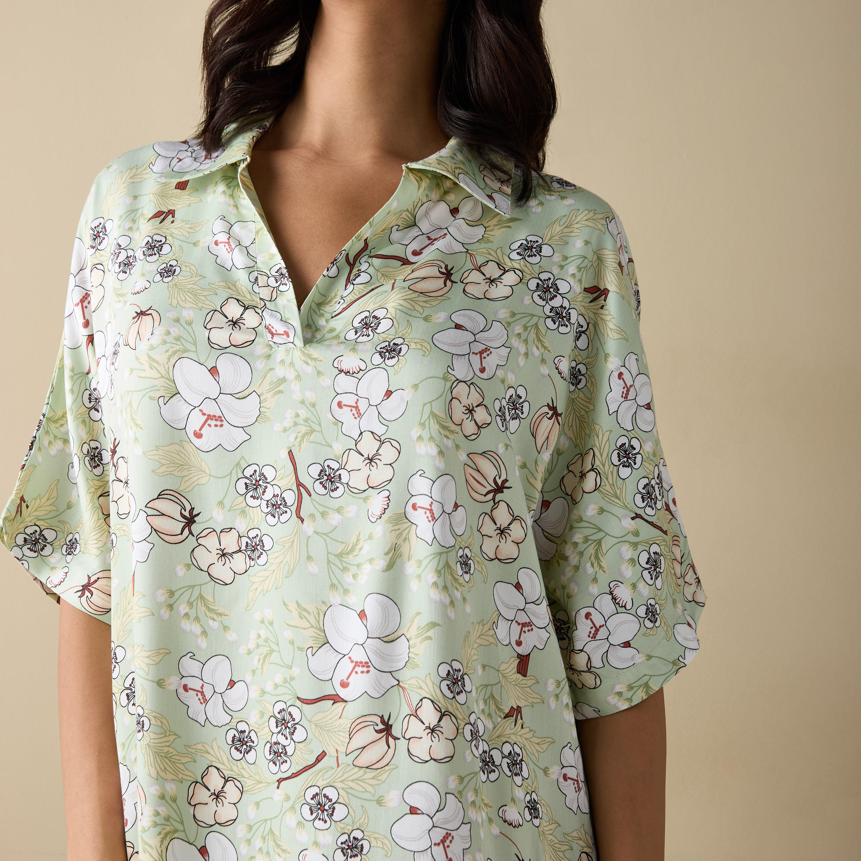 قميص نوم بياقة عادية وأكمام قصيرة وطبعات أزهار-women-clothing-nightwear-nighties-image-4