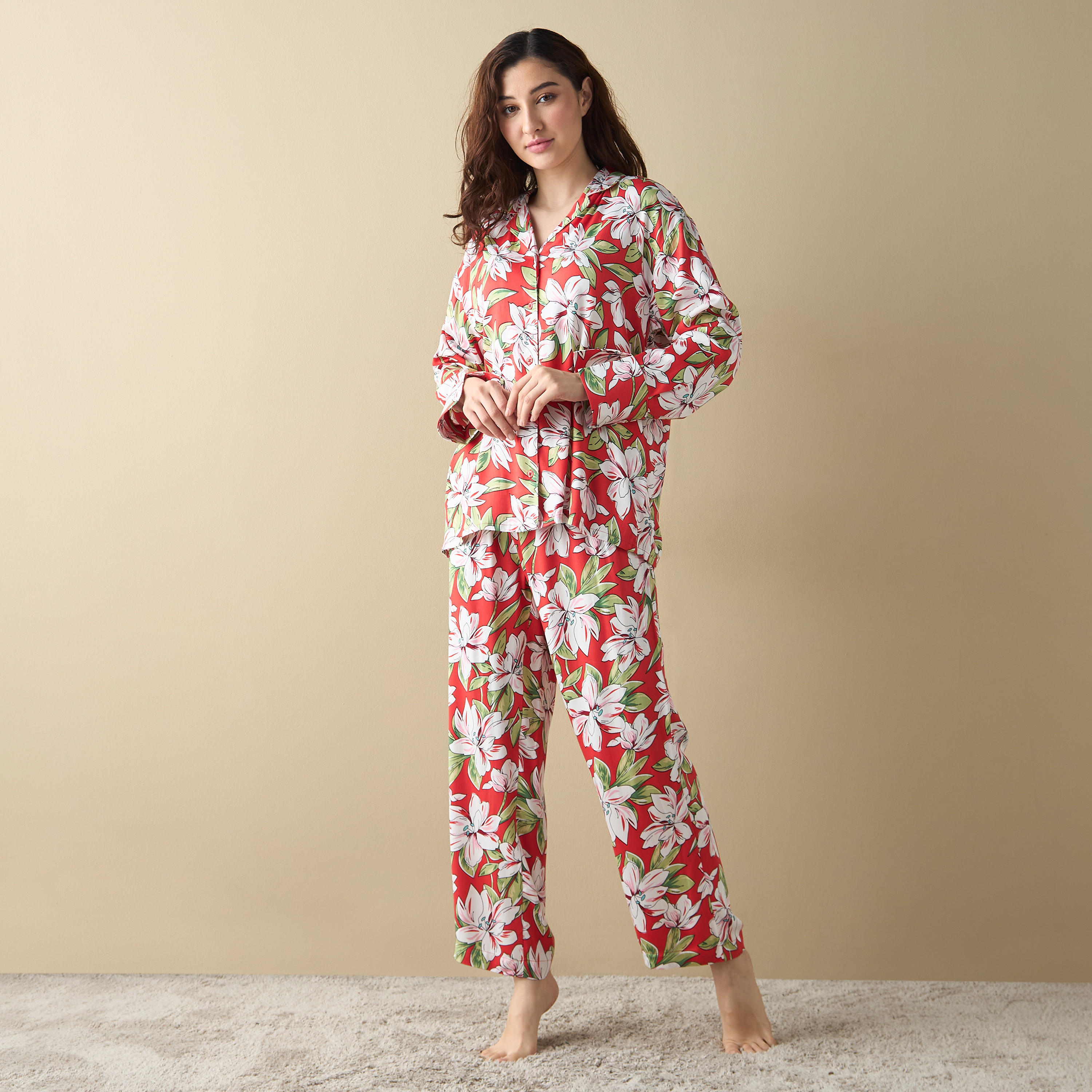 طقم بنطلون بيجاما وقميص بطبعات زهرية-women-clothing-nightwear-pyjamas-longsets-image-1