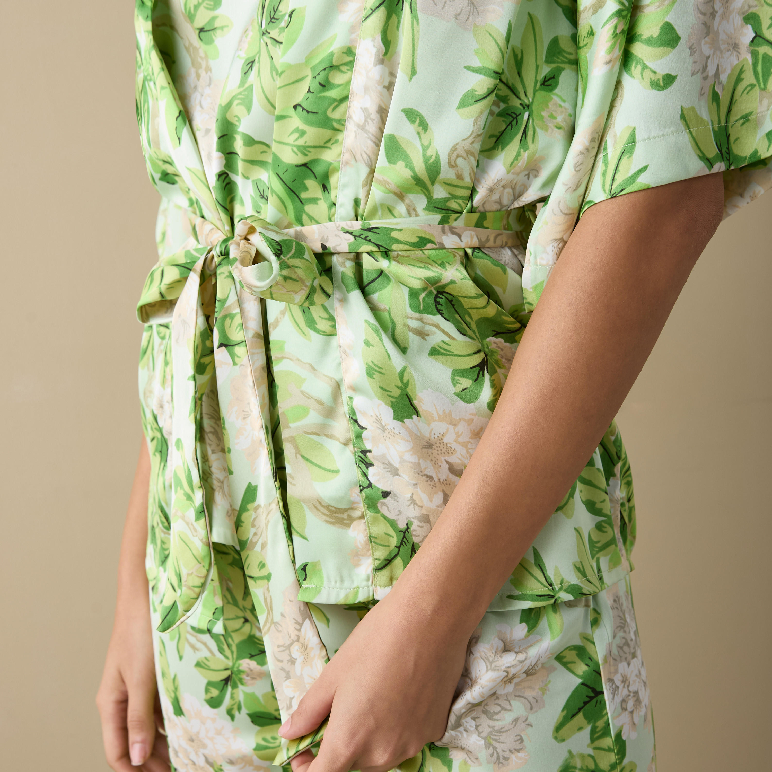 طقم بلوزة بطبعات زهرية مع بنطلون بيجاما وروب-women-clothing-nightwear-pyjamas-longsets-image-6