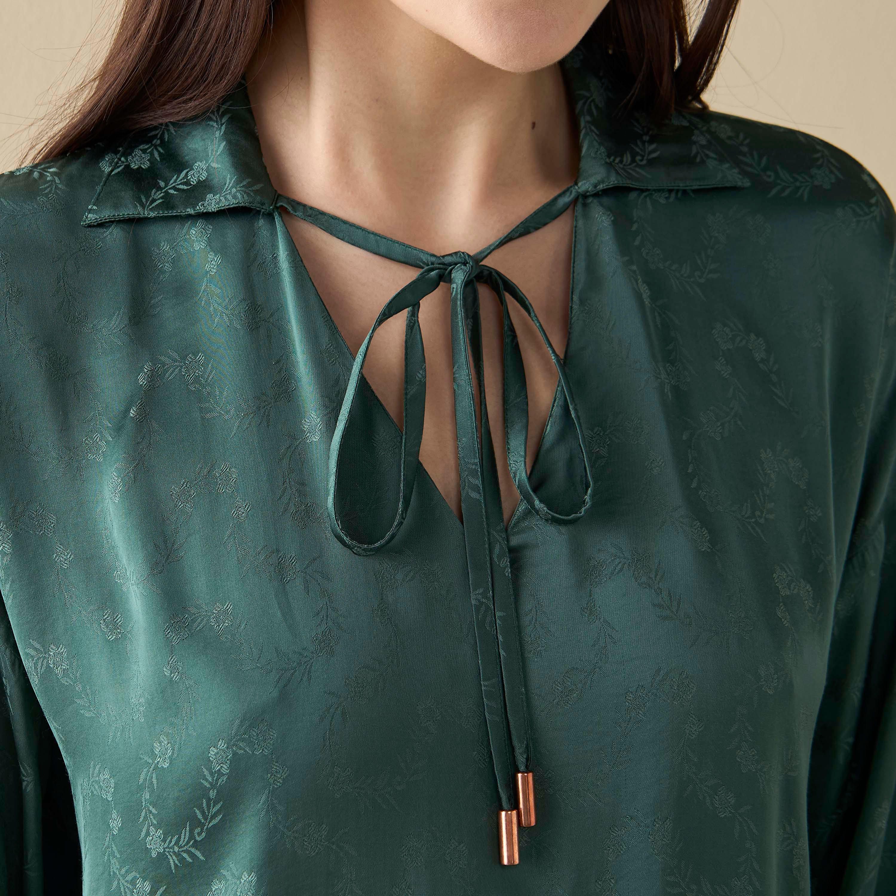 طقم بنطلون بيجاما وبلوزة بأكمام طويلة وتفاصيل أزهار-women-clothing-nightwear-pyjamas-longsets-image-5