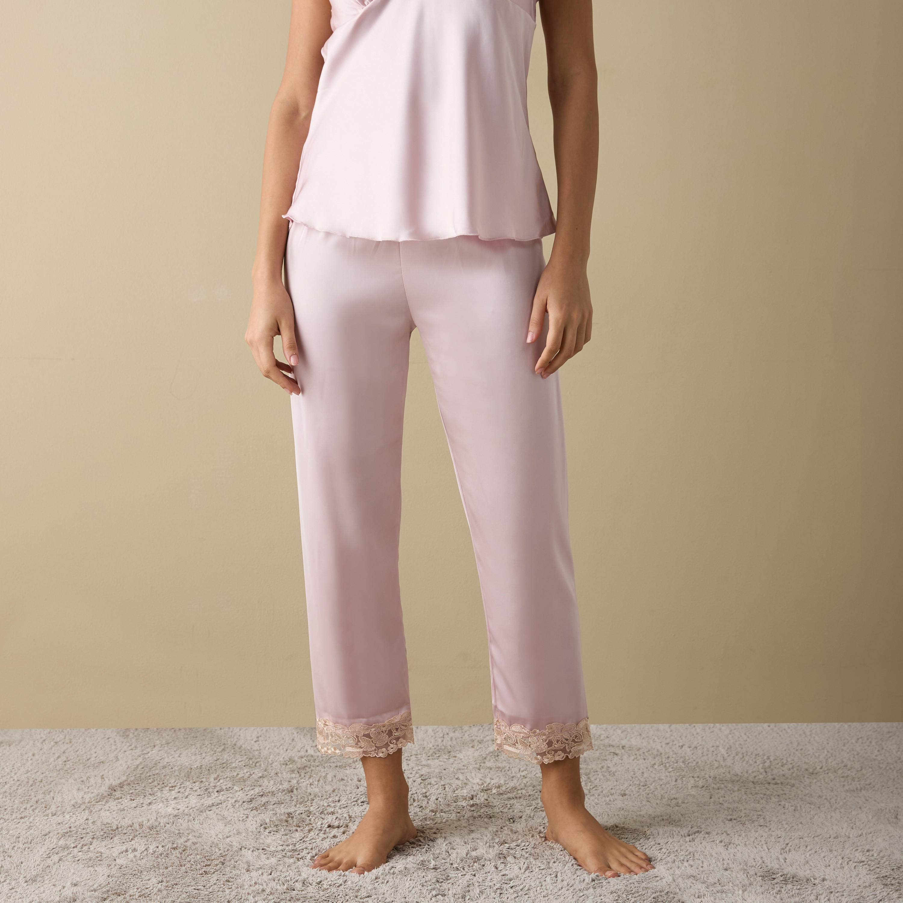 طقم بيجاما 5 قطع بتفاصيل دانتيل-women-clothing-nightwear-pyjamas-longsets-image-5