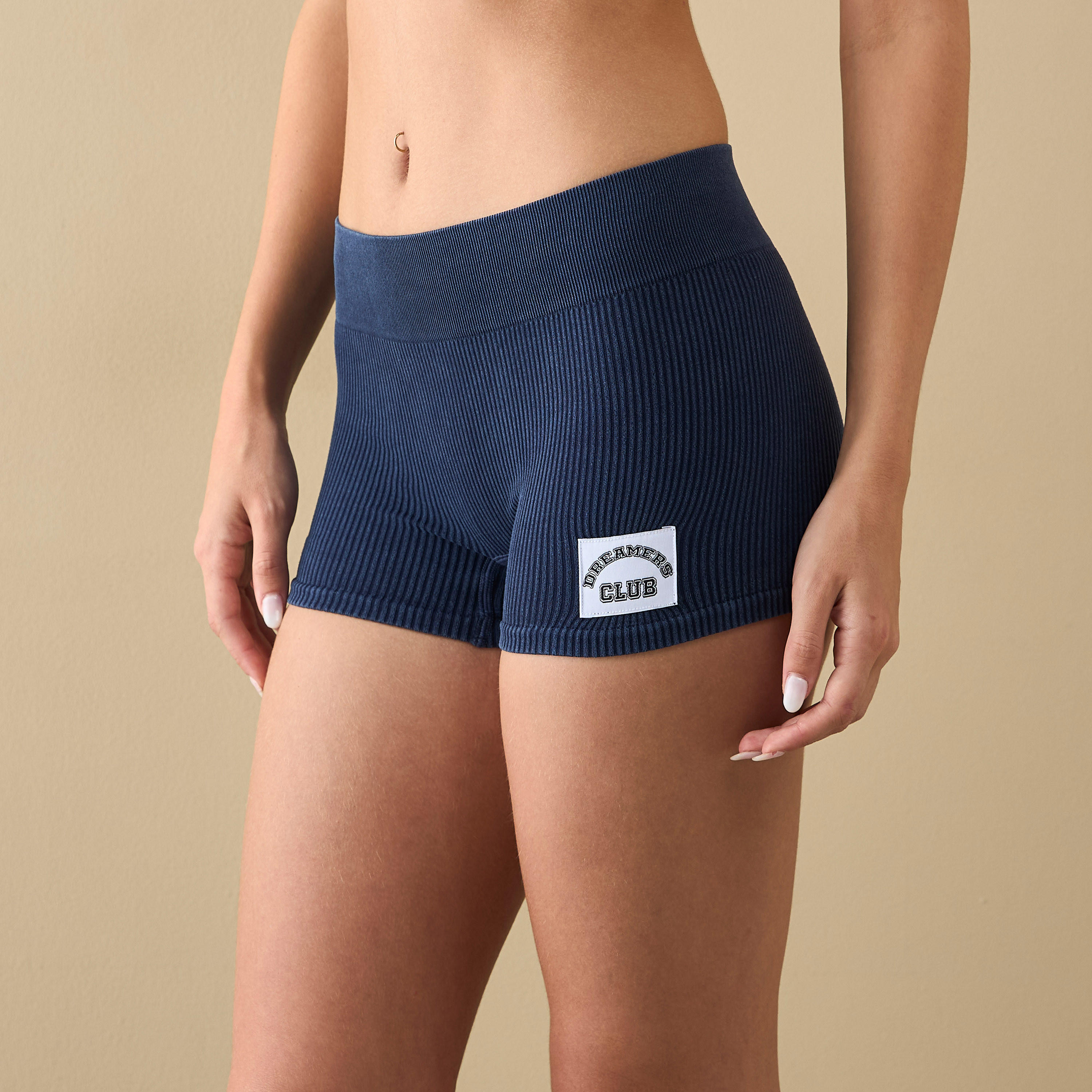 طقم صدرية رياضية مضلّعة وبوي شورت-women-clothing-lingerie-lingeriesets-image-11