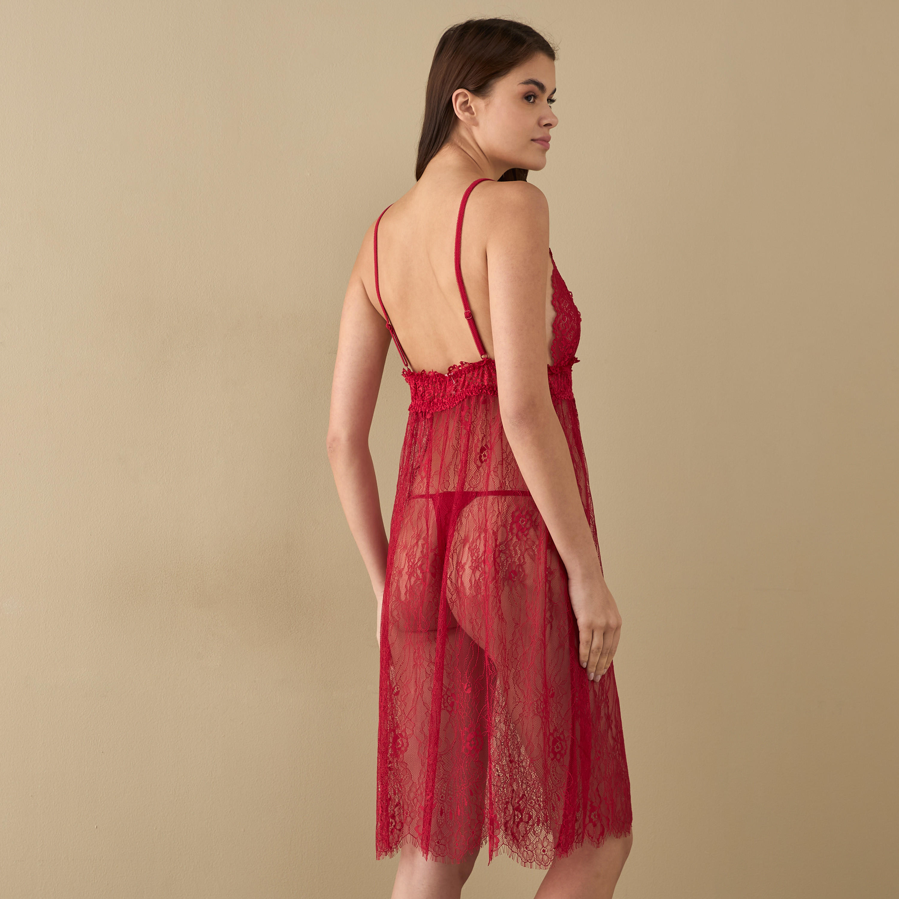 فستان سهل الارتداء بتفاصيل دانتيل مع سروال ثونج داخلي-women-clothing-nightwear-nighties-image-3