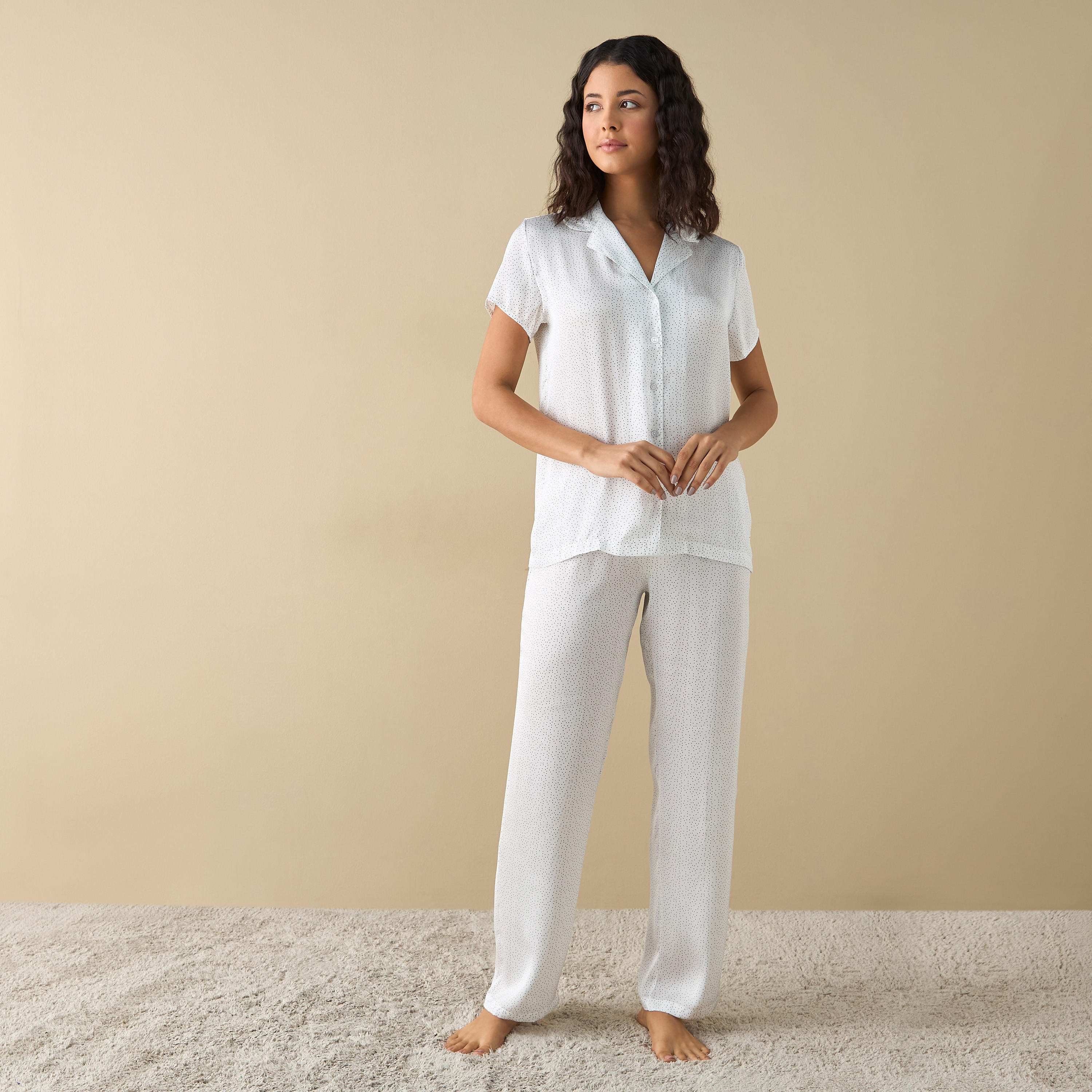 طقم بنطلون بيجاما وقميص بطبعات منقطة-women-clothing-nightwear-pyjamas-longsets-image-1