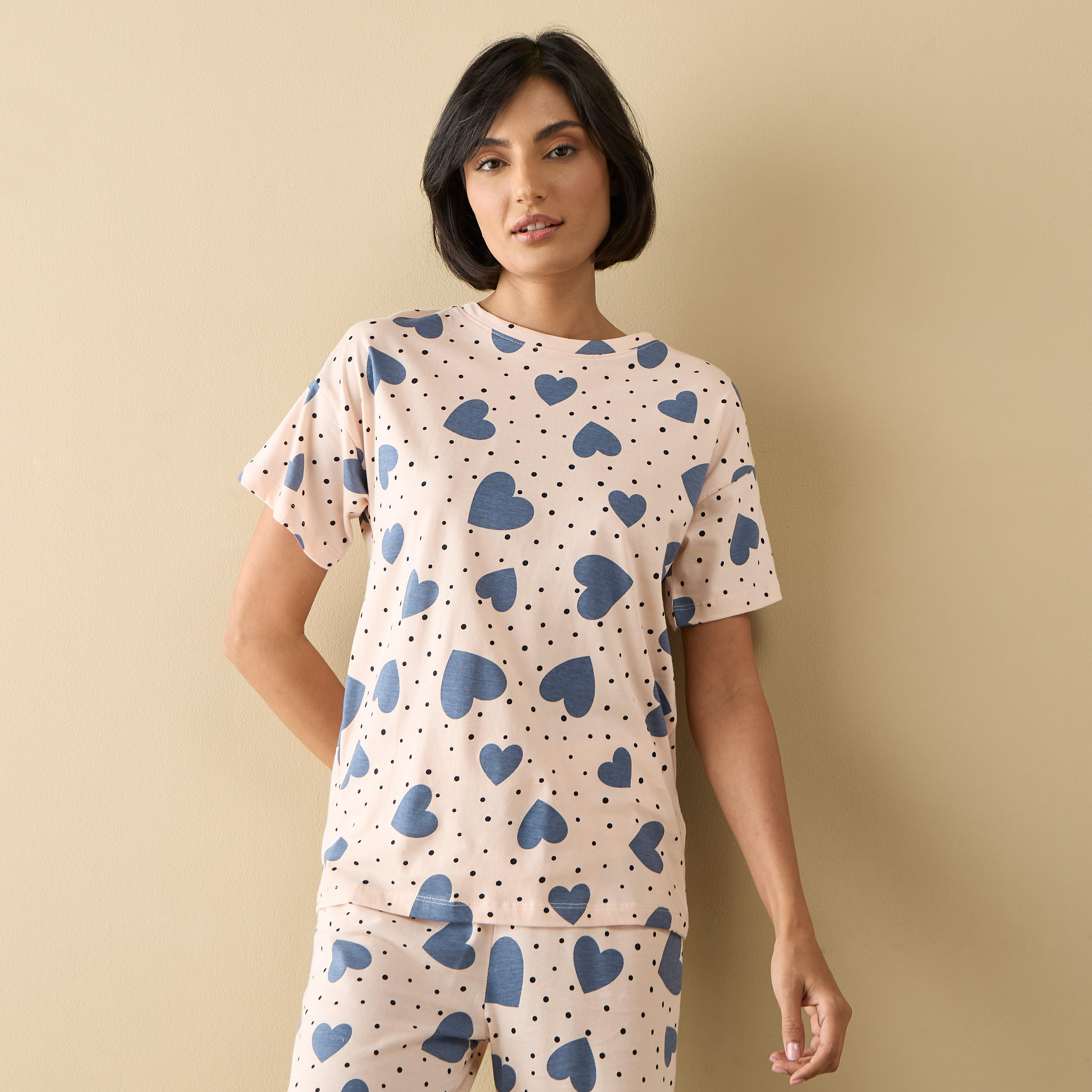 طقم بنطلون بيجاما وتيشيرت بطبعات قلب-women-clothing-nightwear-pyjamas-longsets-image-2