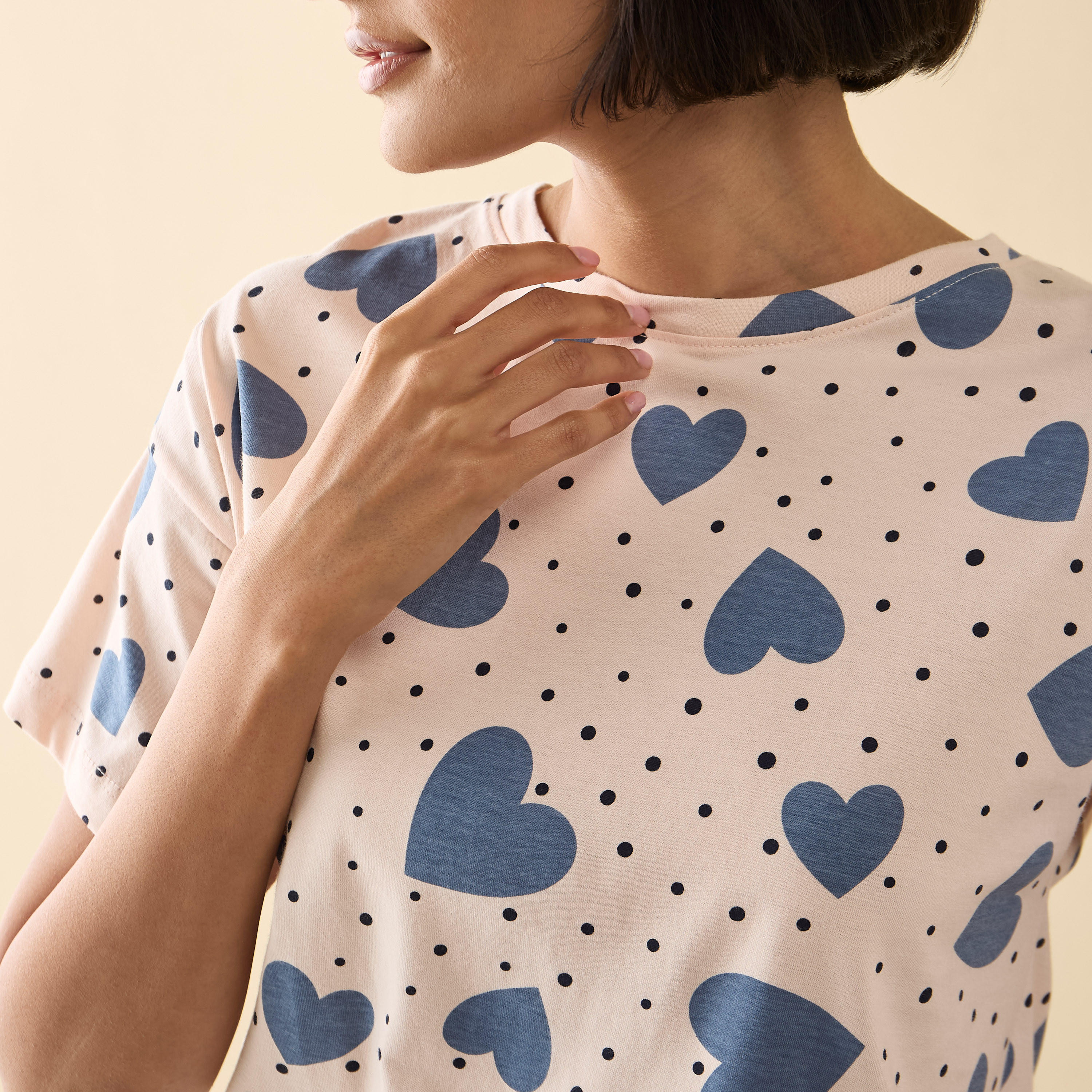 طقم بنطلون بيجاما وتيشيرت بطبعات قلب-women-clothing-nightwear-pyjamas-longsets-image-5