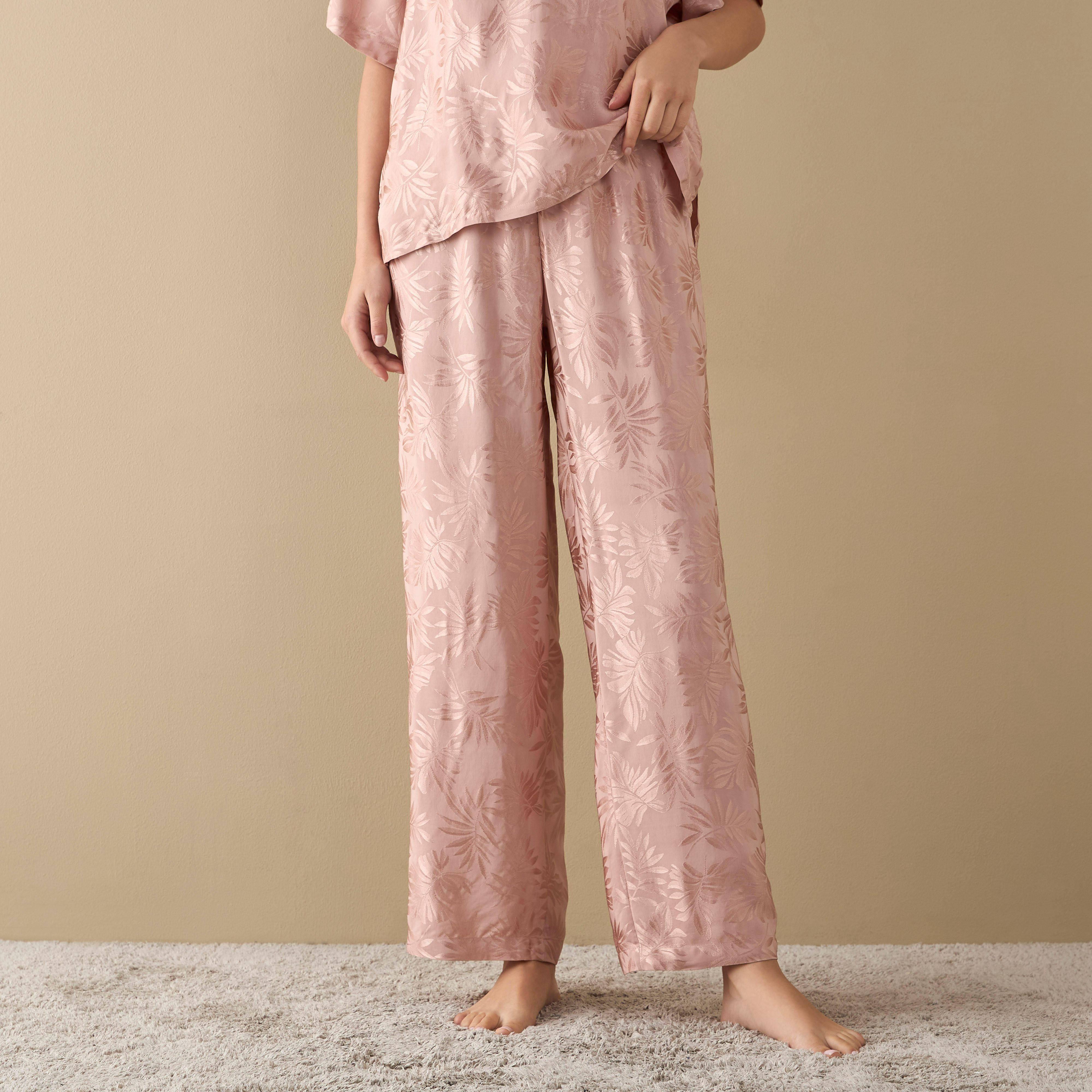 طقم بنطلون بيجاما وقميص بطبعات ورق شجر-women-clothing-nightwear-pyjamas-longsets-image-4
