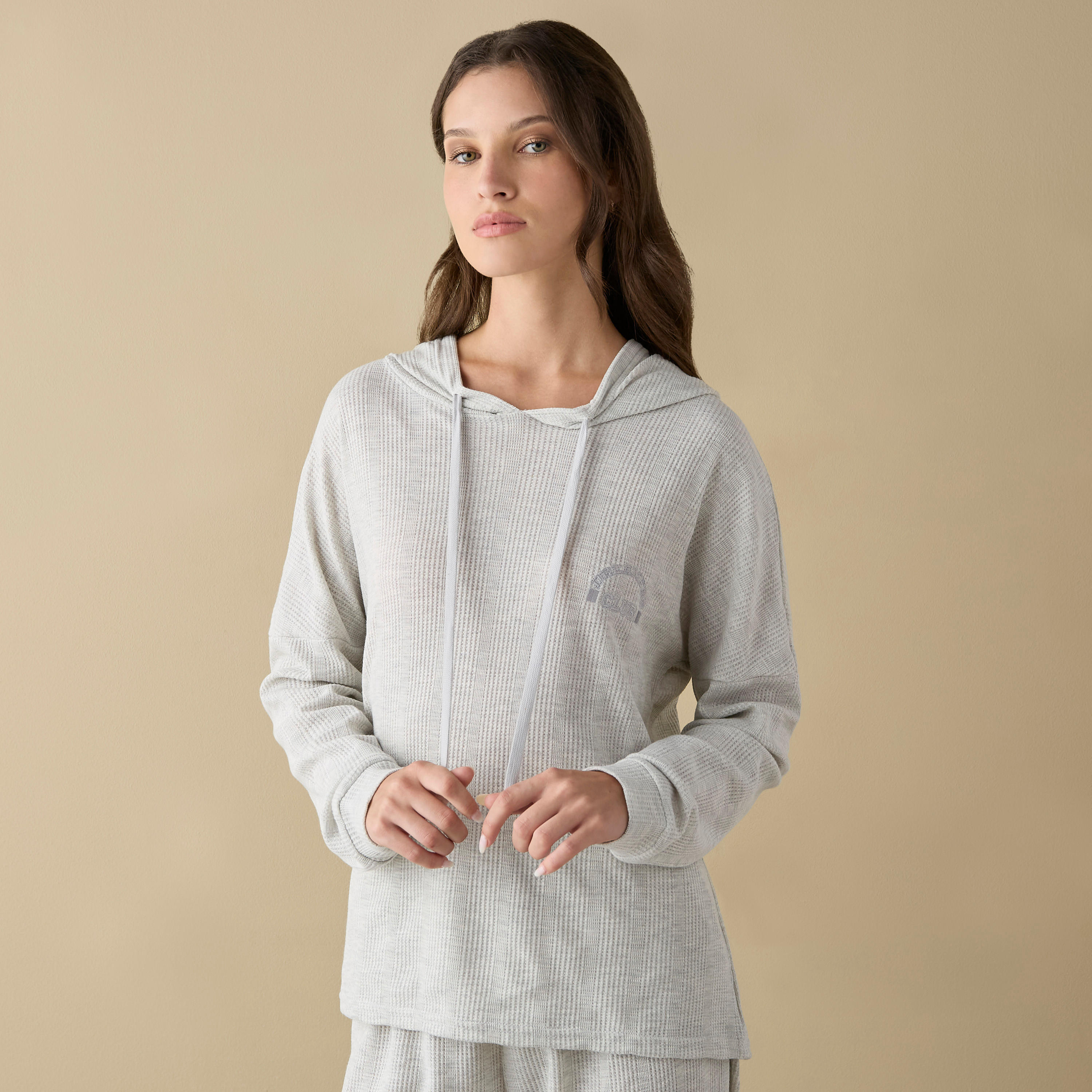 طقم هودي بأكمام طويلة بنمط وافل بارز الملمس وبنطلون رياضي بخصر مطاطي-women-clothing-nightwear-pyjamas-longsets-image-2