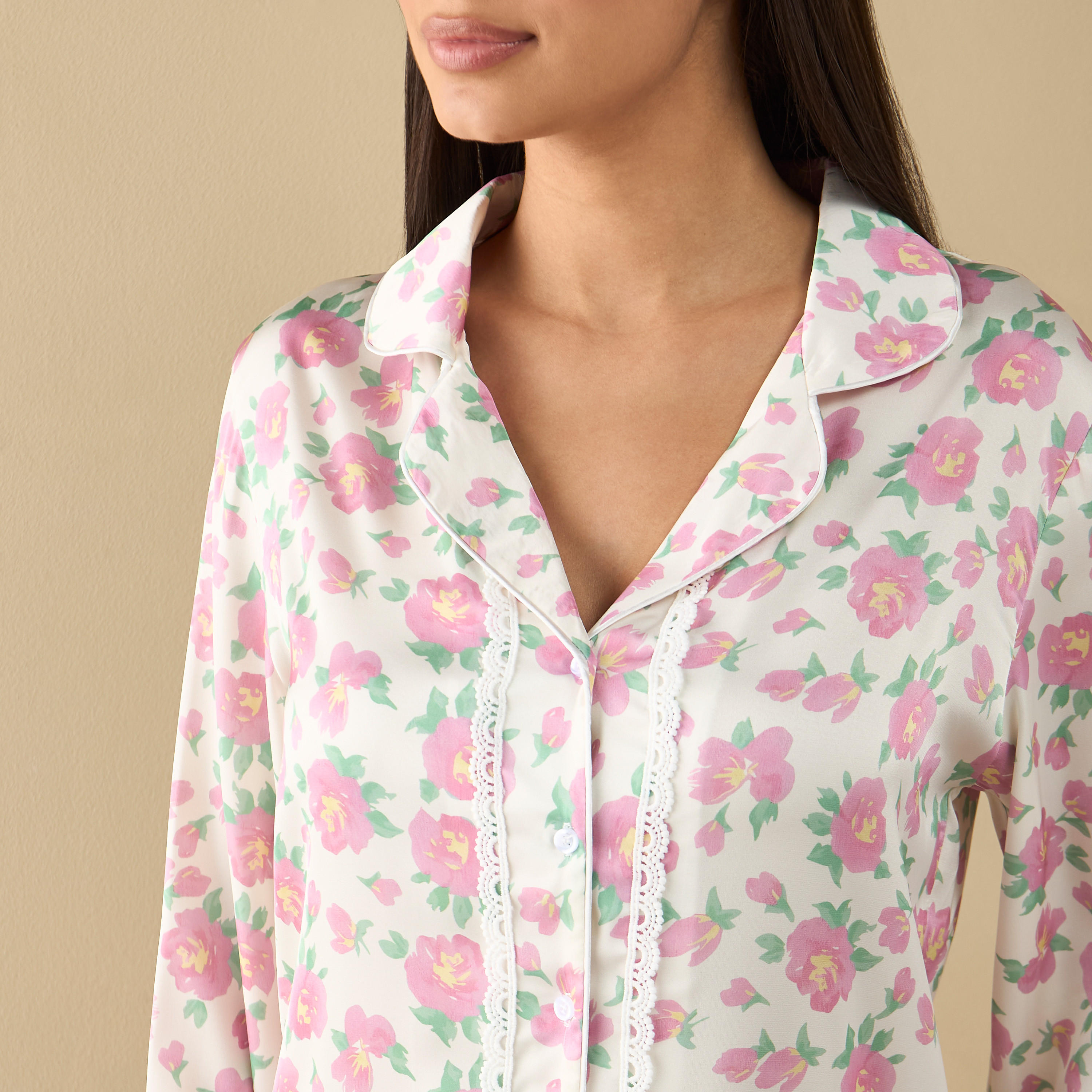 طقم قميص بأكمام طويلة وطبعات ودانتيل مع بنطلون بيجاما بخصر مطاطي-women-clothing-nightwear-pyjamas-longsets-image-5