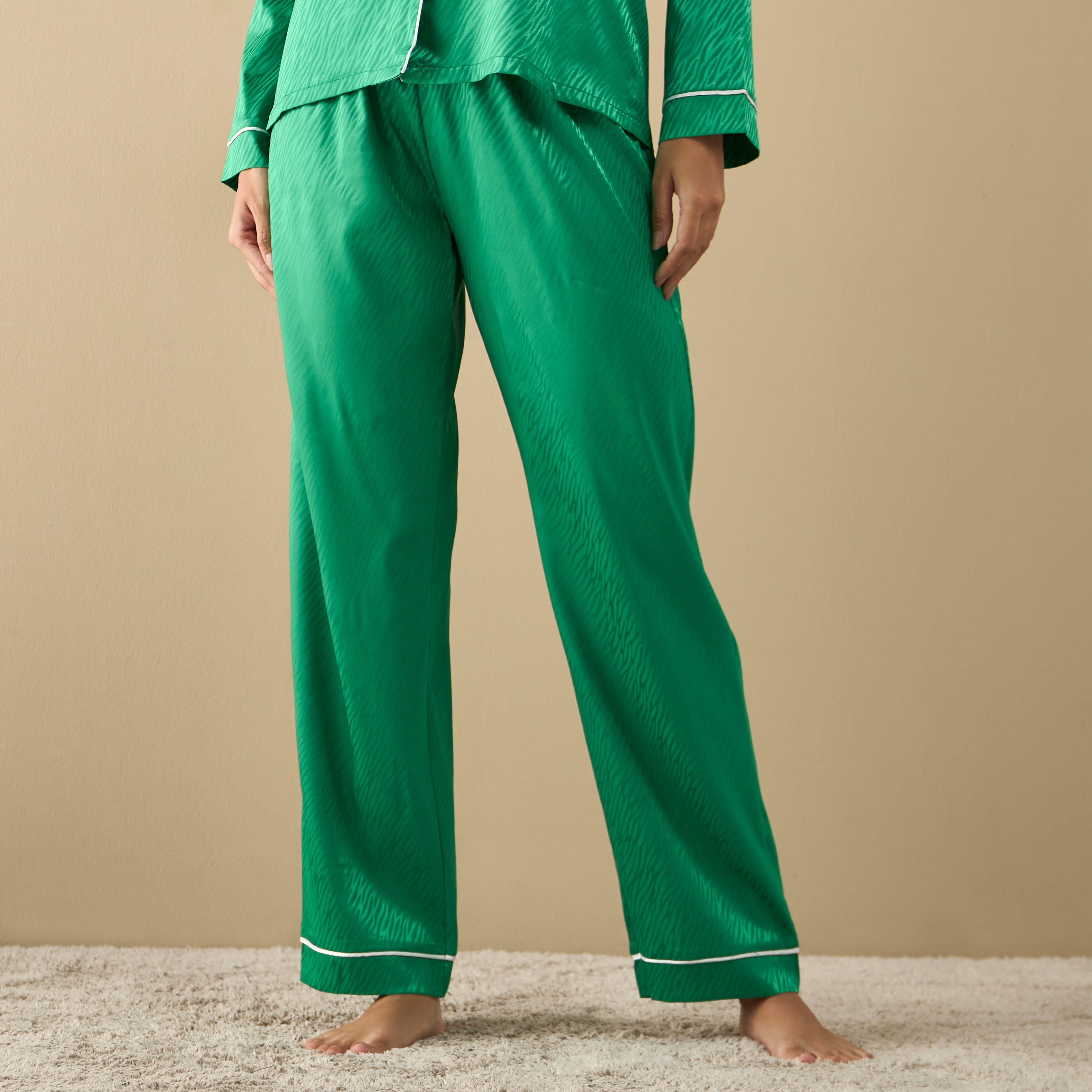 طقم بنطلون بيجاما مطاطي وقميص بأكمام طويلة وطبعات-women-clothing-nightwear-pyjamas-longsets-image-3