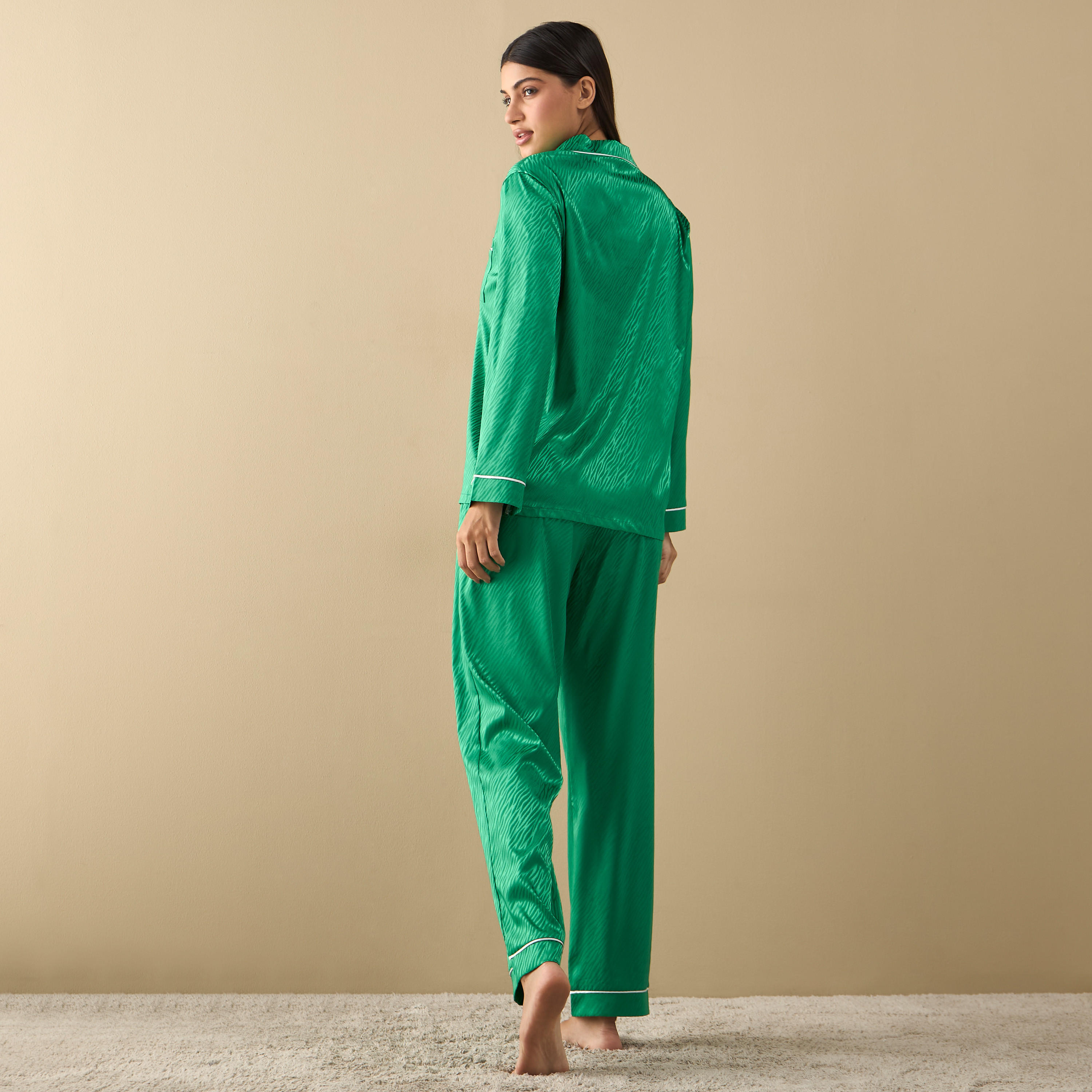 طقم بنطلون بيجاما مطاطي وقميص بأكمام طويلة وطبعات-women-clothing-nightwear-pyjamas-longsets-image-4
