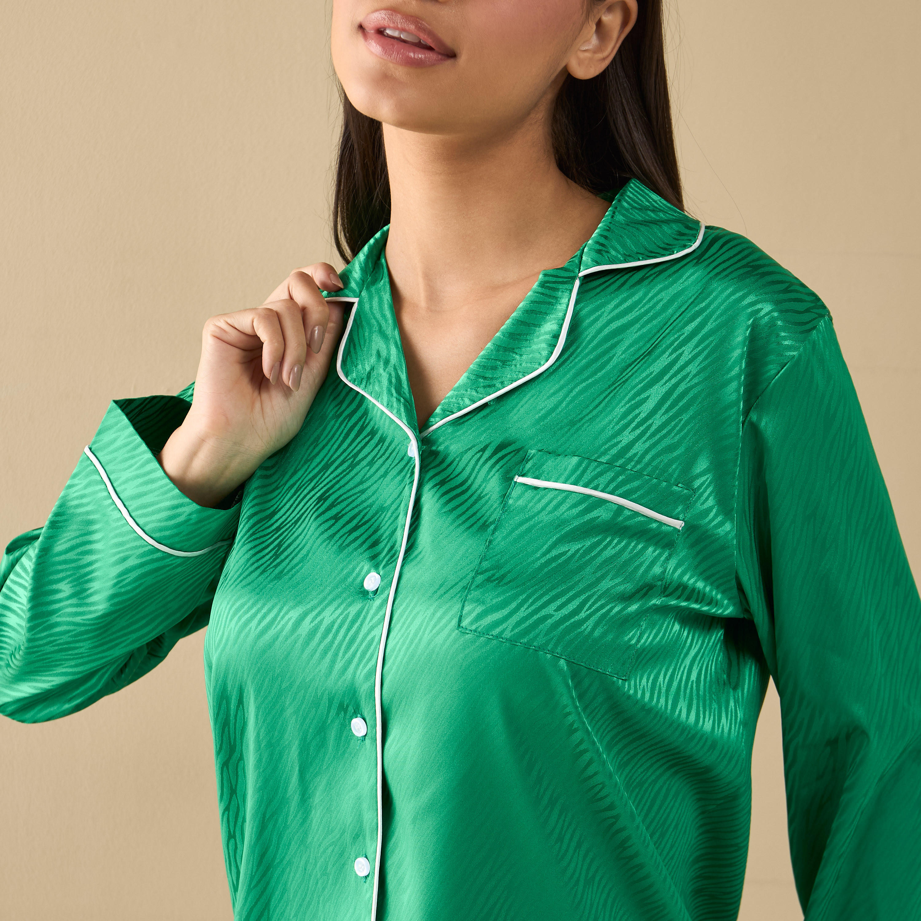 طقم بنطلون بيجاما مطاطي وقميص بأكمام طويلة وطبعات-women-clothing-nightwear-pyjamas-longsets-image-5