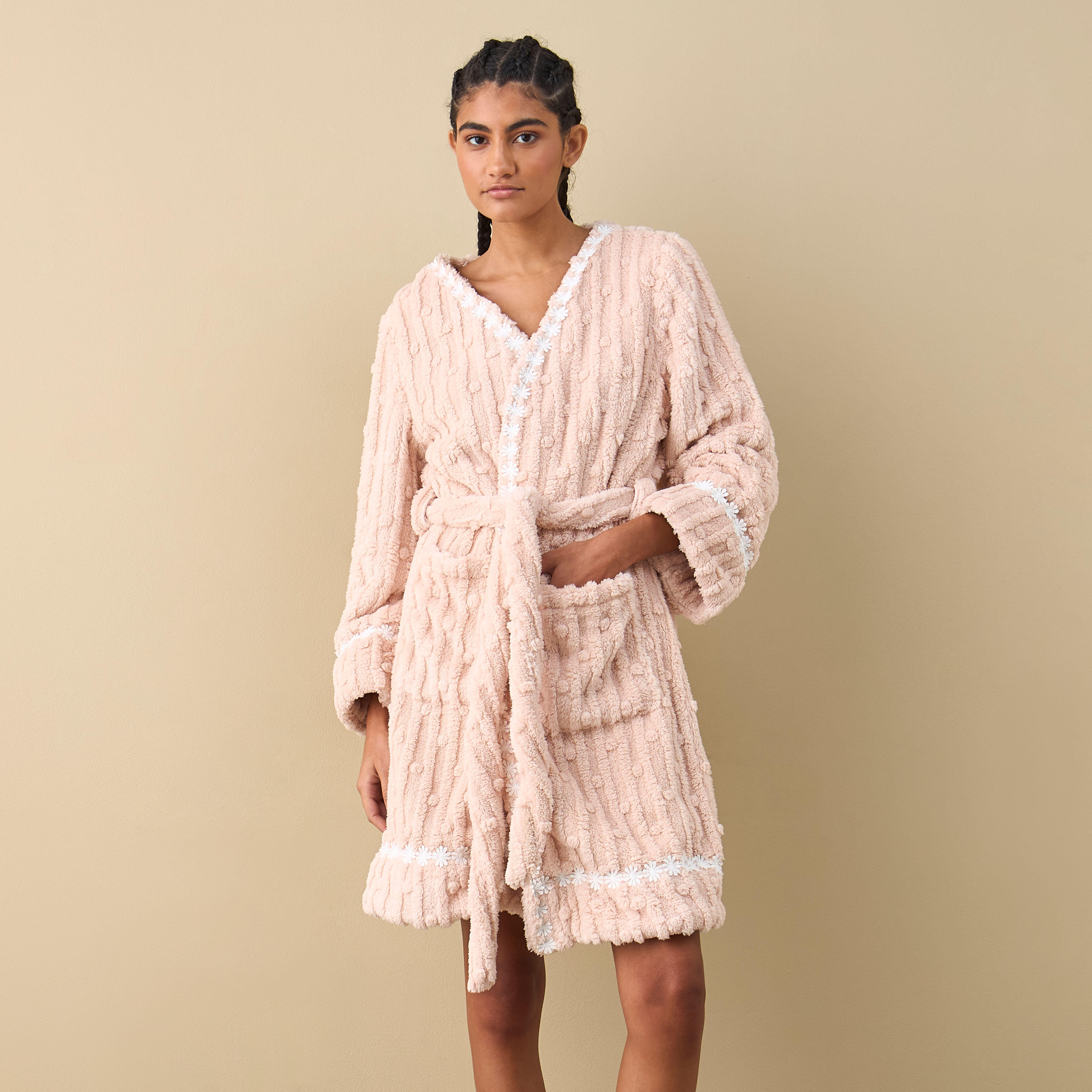 روب بارز الملمس بحزام ربط وجيوب-women-clothing-nightwear-robes-image-1