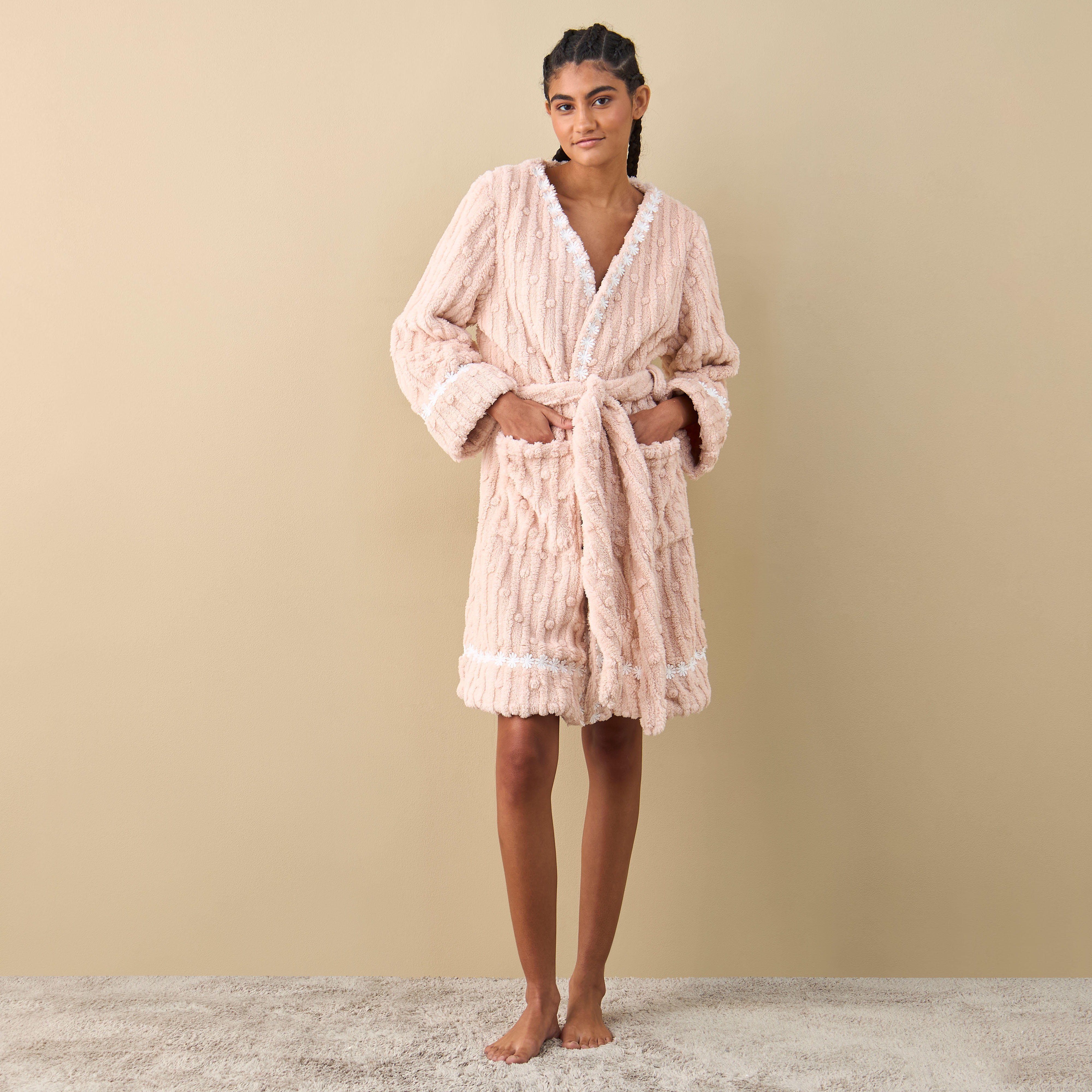 روب بارز الملمس بحزام ربط وجيوب-women-clothing-nightwear-robes-image-2